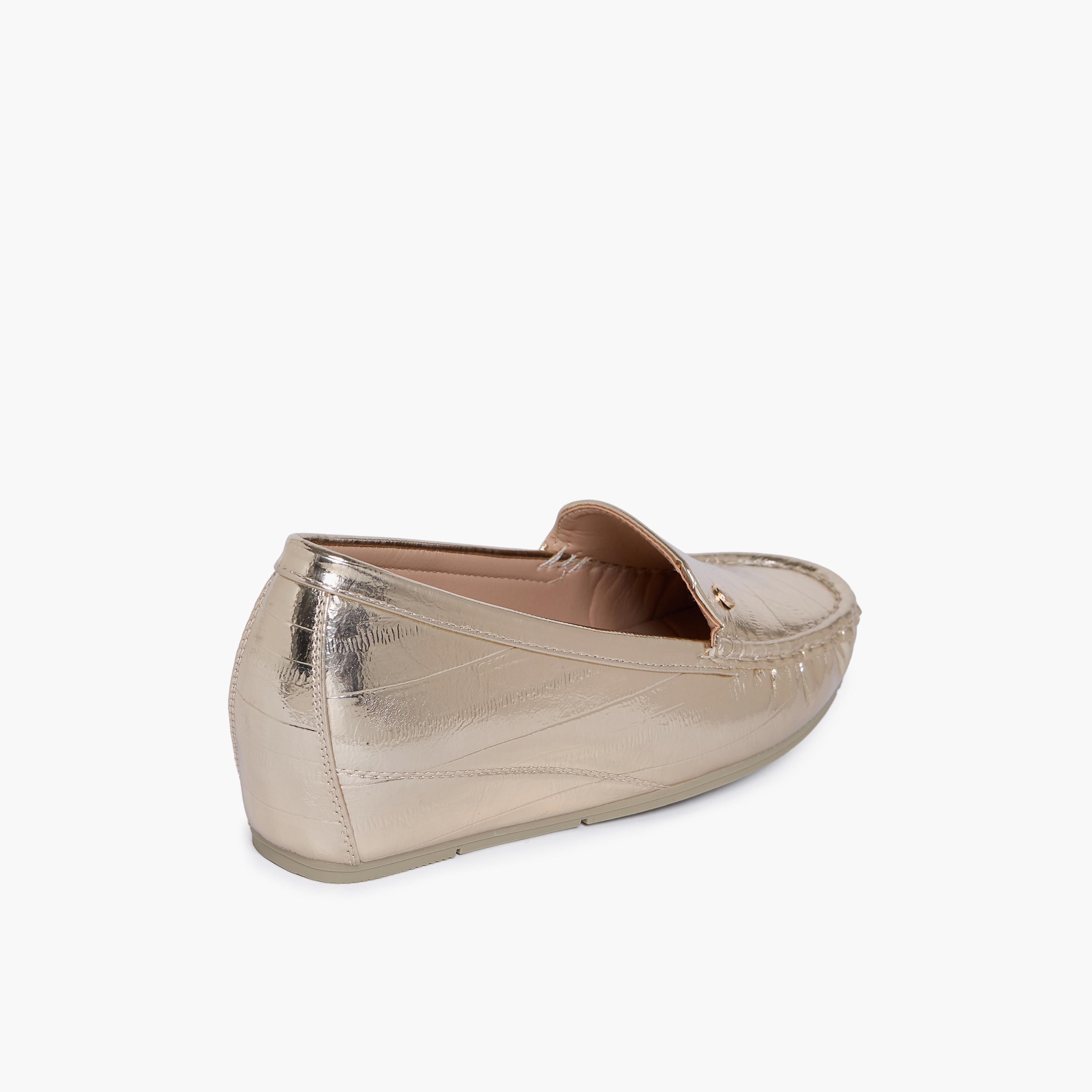 جيومني - حذاء كيلسي1 سهل الارتداء بكعب إسفيني للنساء | J2501-390-GOLD-women-shoes-flats-loafers-image-5