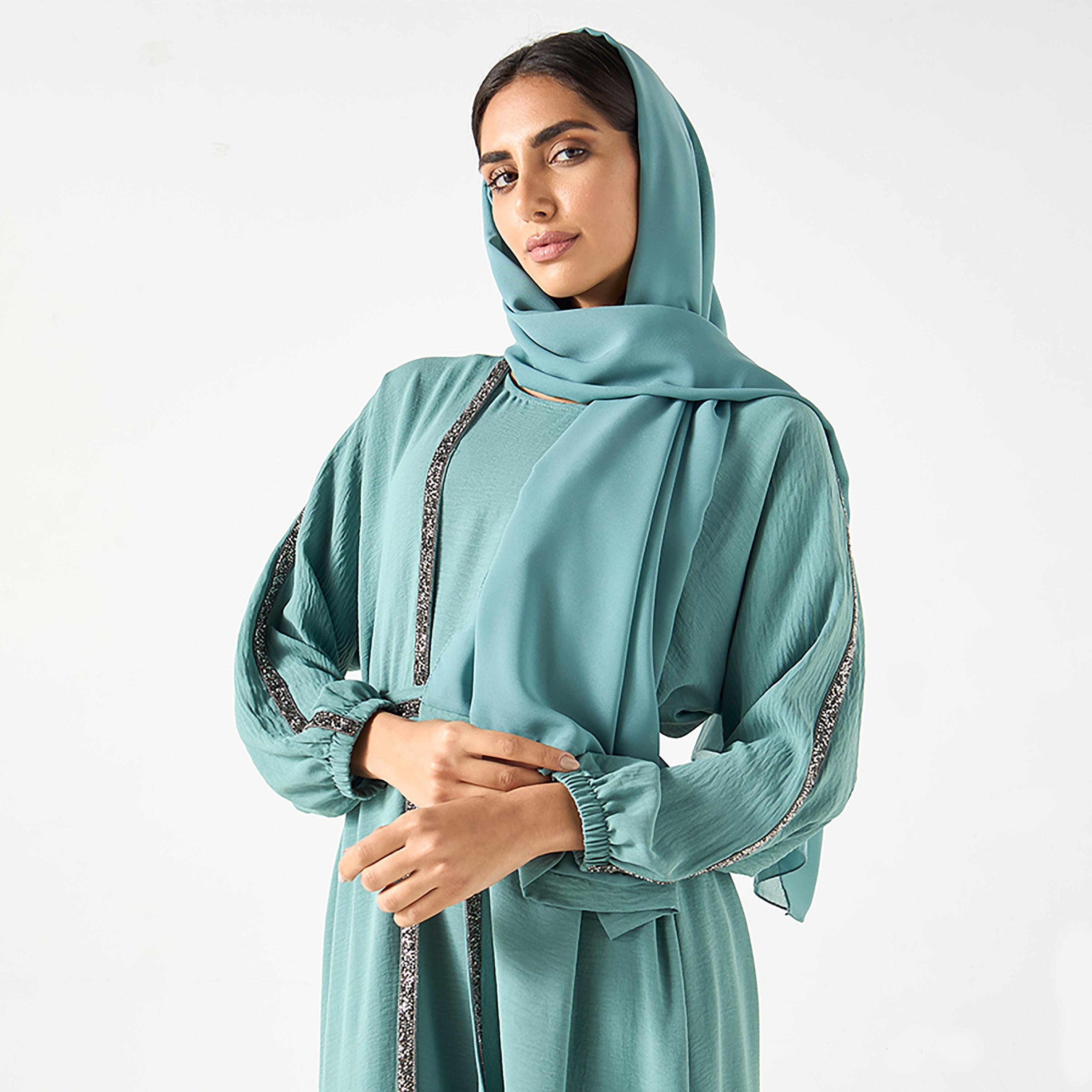 عباية نسائية مفتوحة من الكريب الأزرق المزخرف مع حجاب من حديث المدينة-women-arabicclothing-abayas-image-2