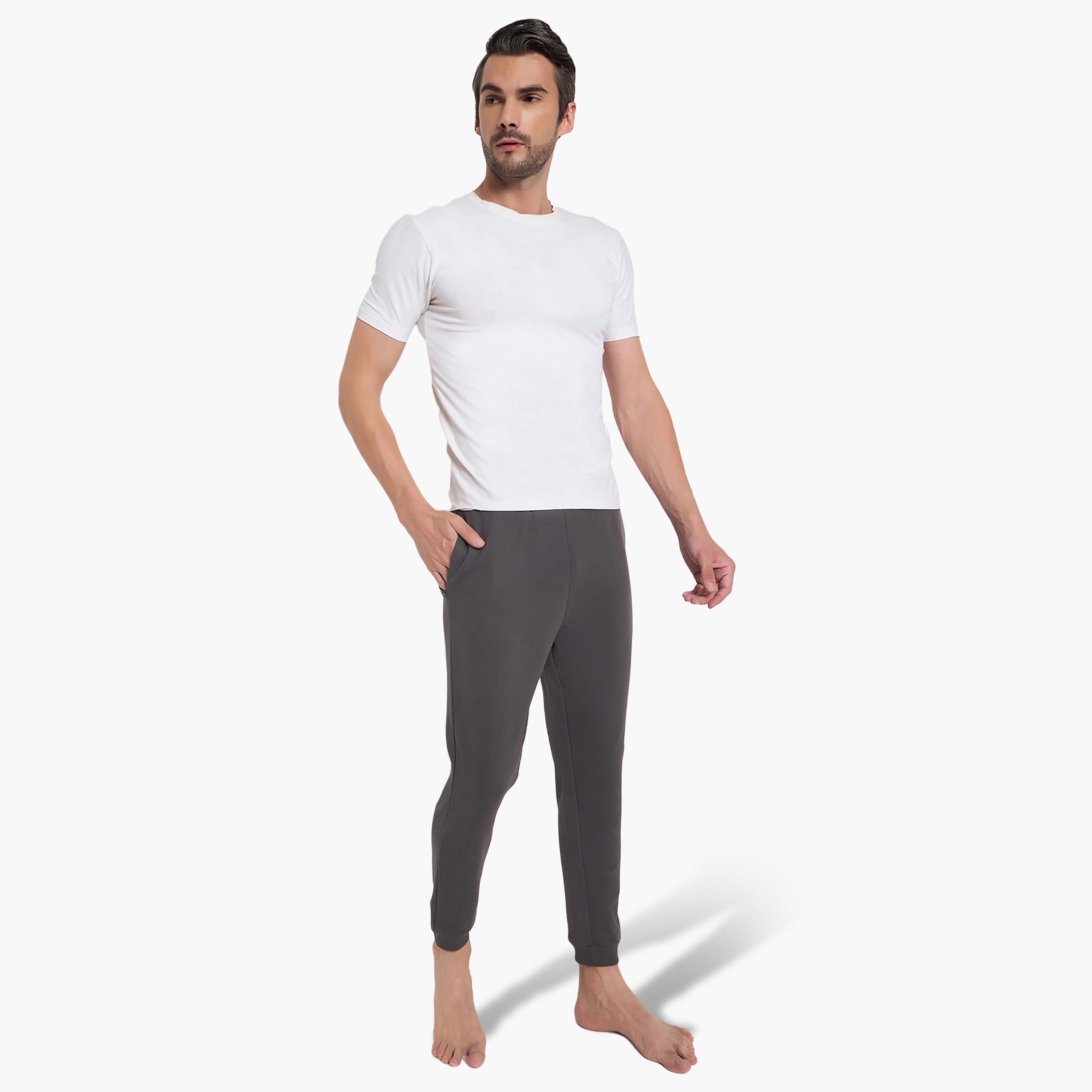 بنطلون جوجر رجالي سادة بخصر مطاطي متوسط الارتفاع من جون بلاير-men-clothing-nightwear-pyjamaandshorts-image-3