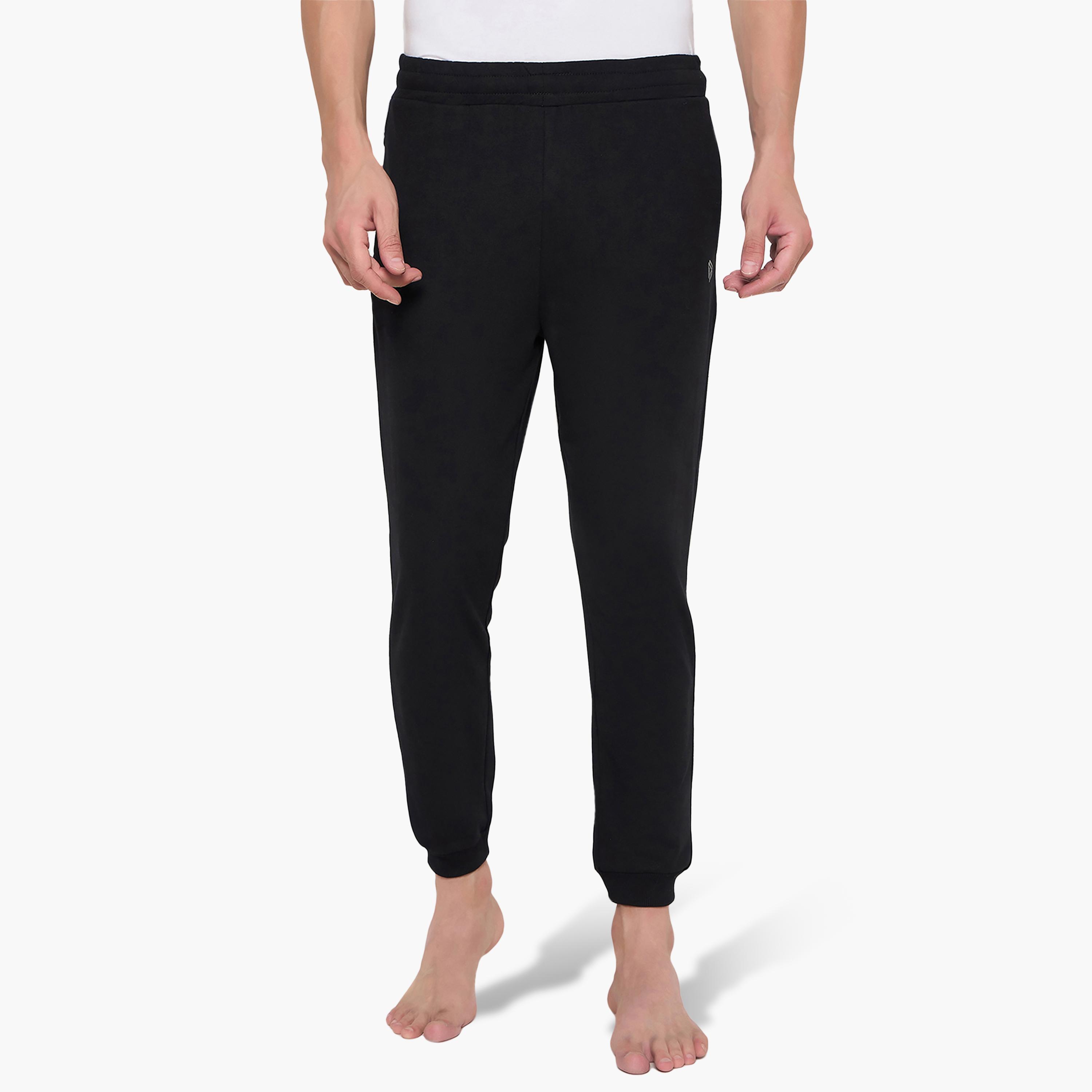 بنطلون جوجر رجالي سادة بخصر مطاطي متوسط الارتفاع من جون بلاير-men-clothing-nightwear-pyjamaandshorts-image-1