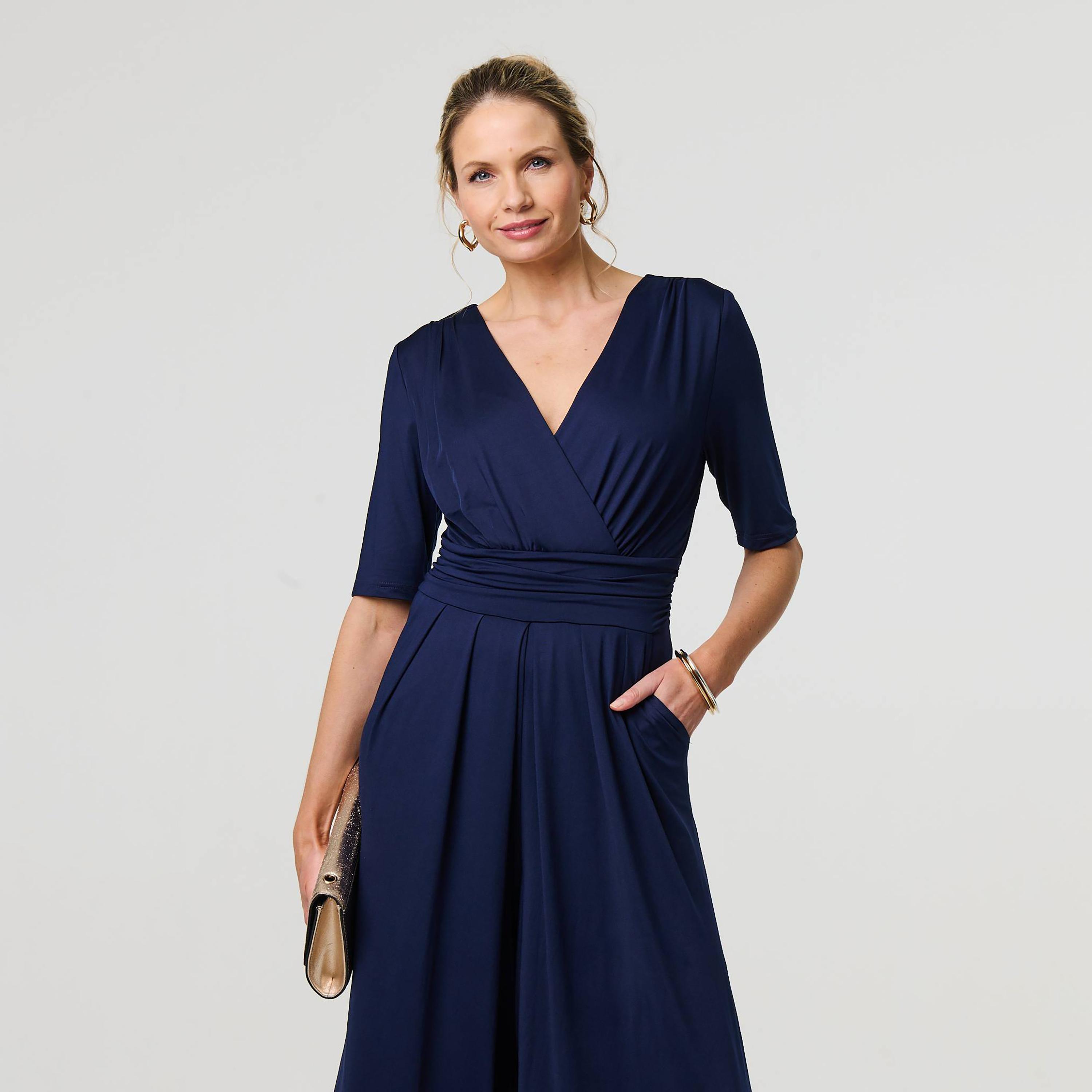 جمبسوت نسائي بفتحة رقبة "سوربليس" وتصميم "لف" من إيزابيل لندن-women-clothing-jumpsuits-image-2