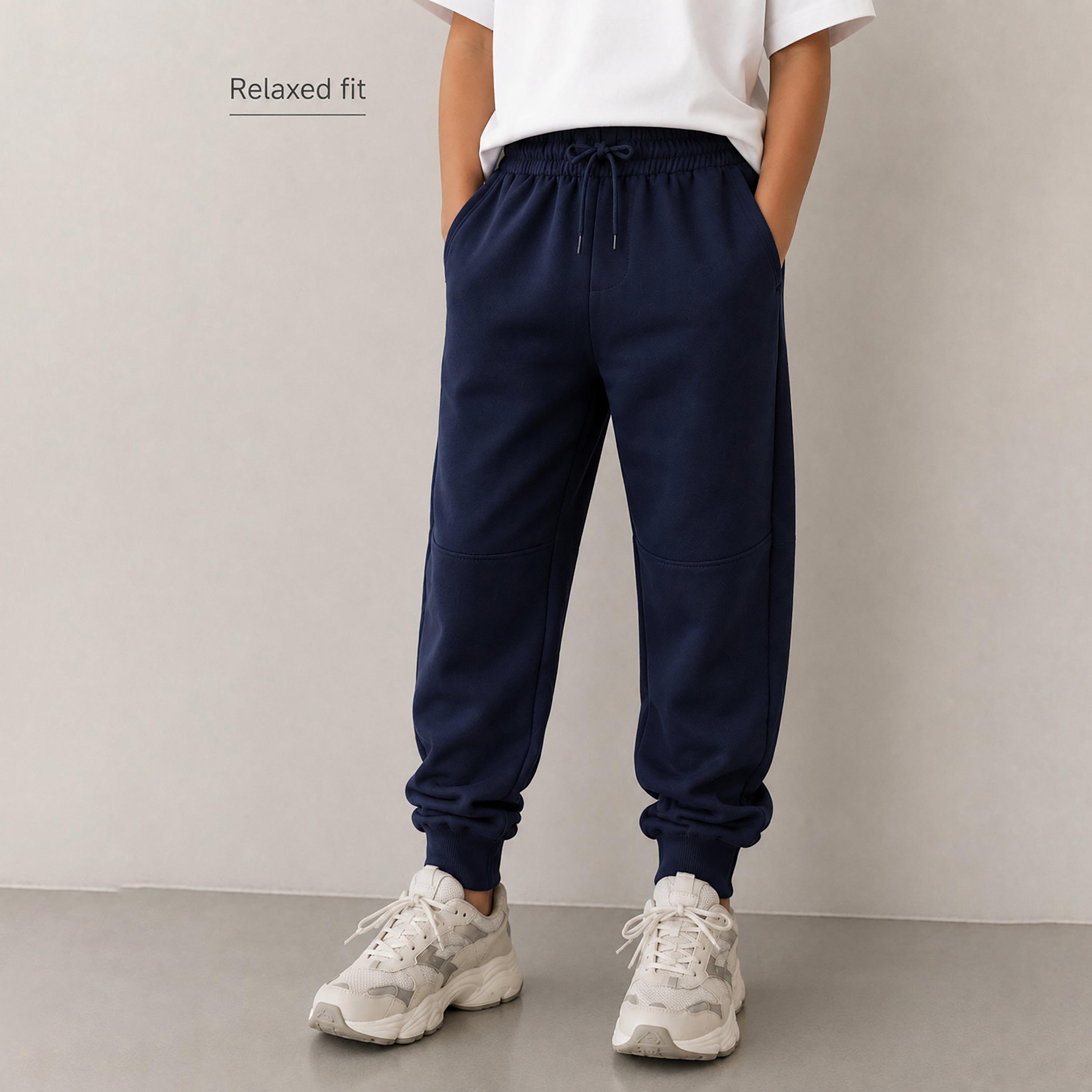 طقم جوجرز قطعة واحدة بخصر مطاطي وحبل ربط سادة من فيكتور وجين-boys-clothing-bottoms-joggersandtrackpants-image-2