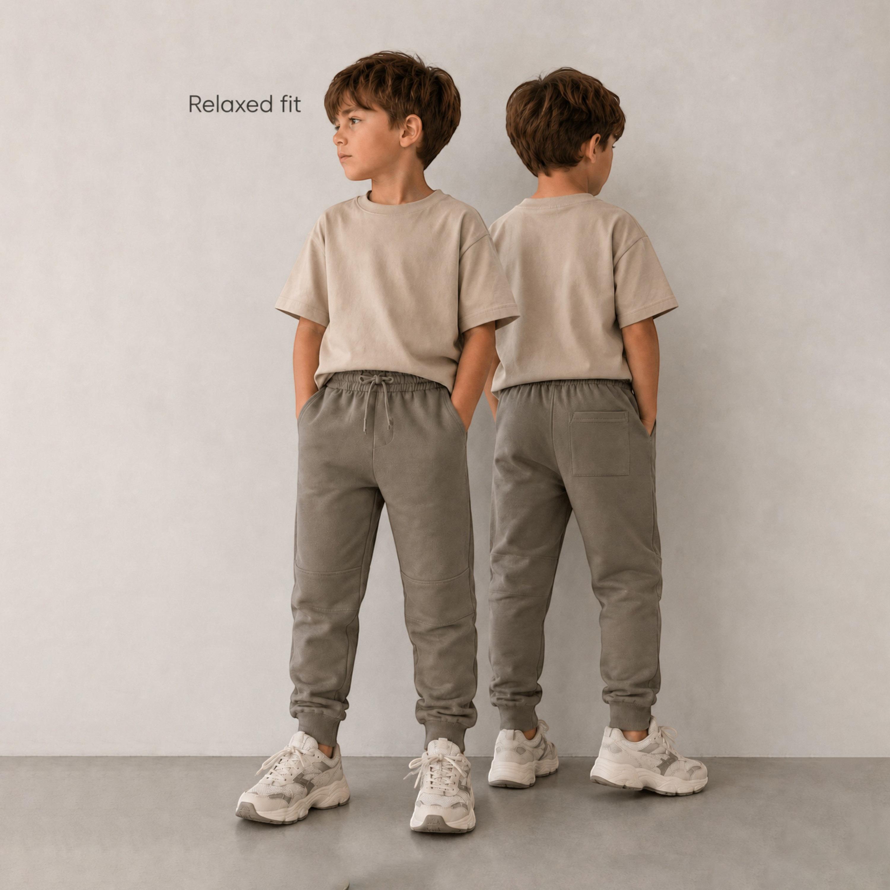 طقم جوجرز قطعة واحدة بخصر مطاطي وحبل ربط سادة من فيكتور وجين-boys-clothing-bottoms-joggersandtrackpants-image-3