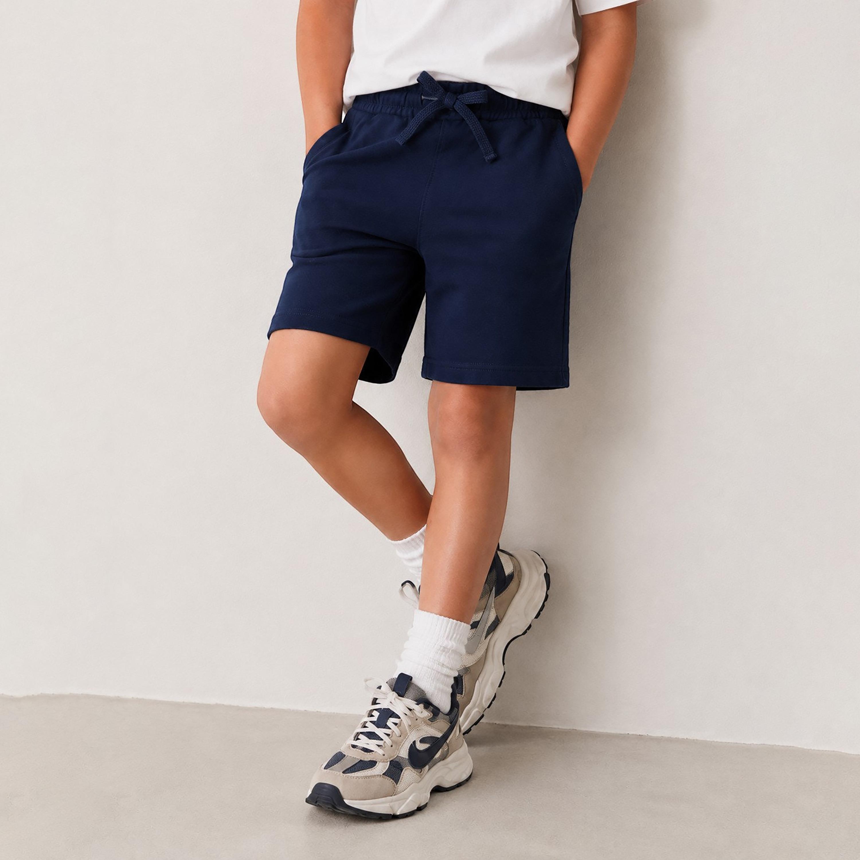 شورت سادة بخصر مطاطي وبرباط من فيكتور أند جين-boys-clothing-bottoms-shorts-image-1