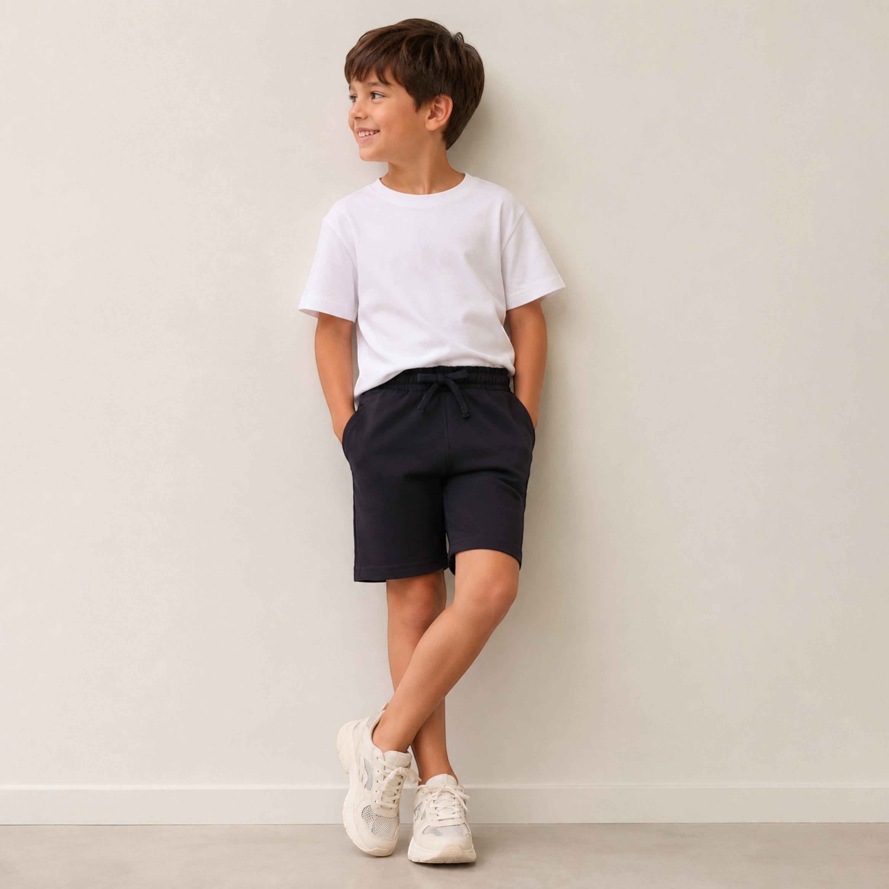 شورت سادة بخصر مطاطي وبرباط من فيكتور أند جين-boys-clothing-bottoms-shorts-image-2