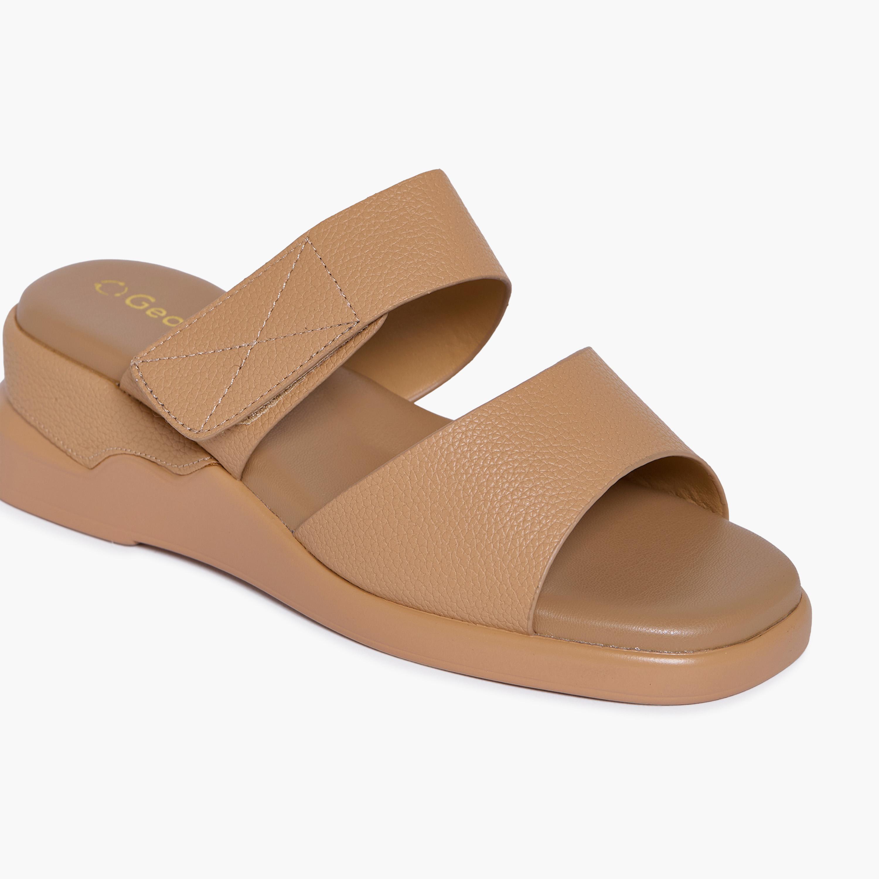 جيومني - صندل نايكيا سهل الارتداء بكعب إسفيني للنساء | KN2610-9-BEIGE-women-shoes-sandals-heeled-image-2