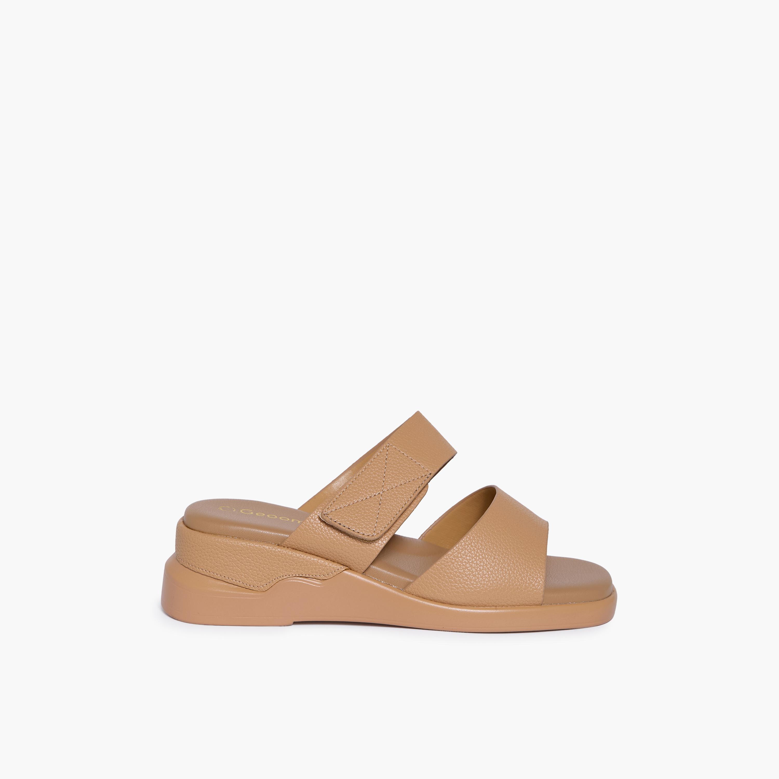 جيومني - صندل نايكيا سهل الارتداء بكعب إسفيني للنساء | KN2610-9-BEIGE-women-shoes-sandals-heeled-image-4