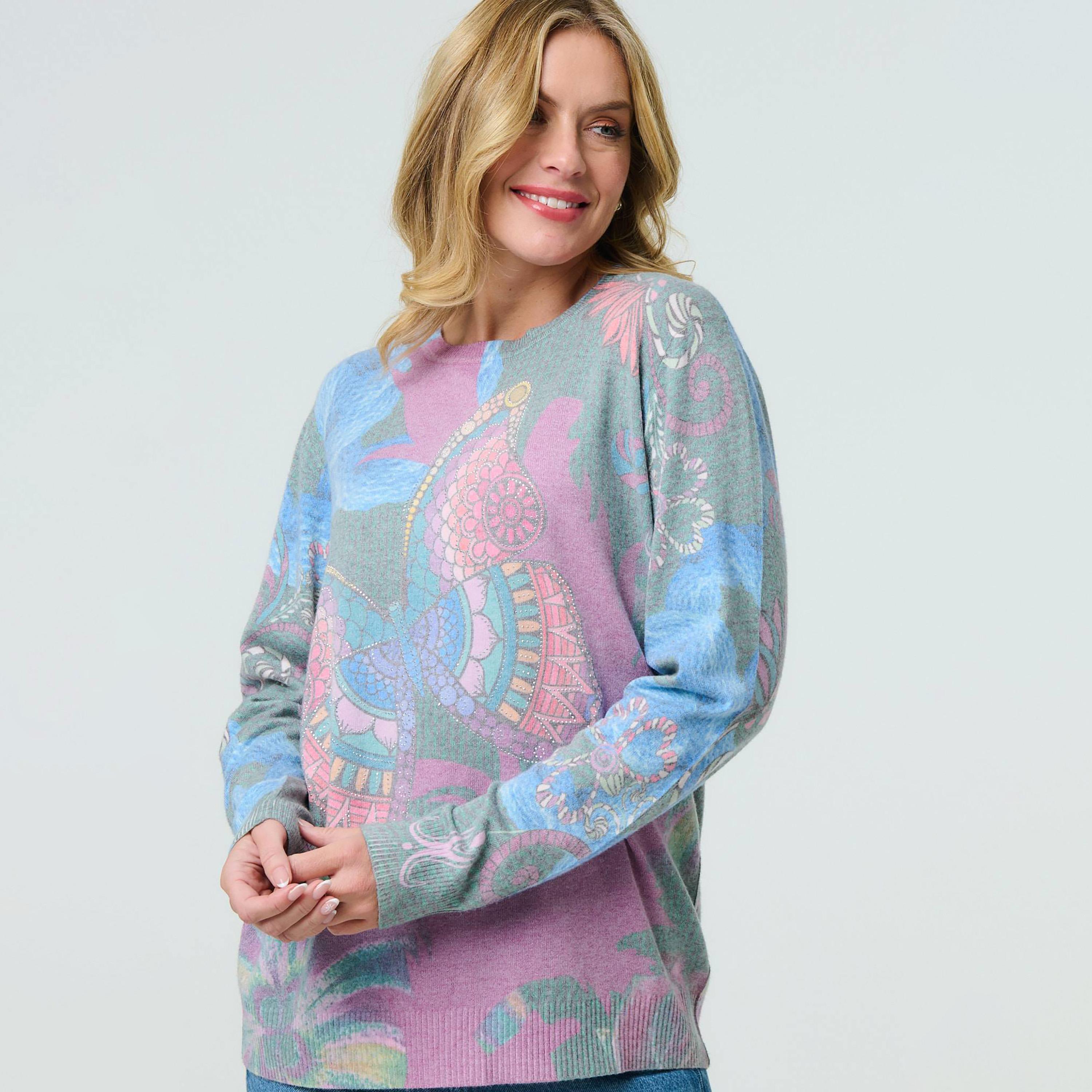 بلوزة "كنيت" تريكو نسائية بطبعة فراشات متعددة الألوان من إيزابيل لندن-women-clothing-shirtsandblouses-blouses-image-4
