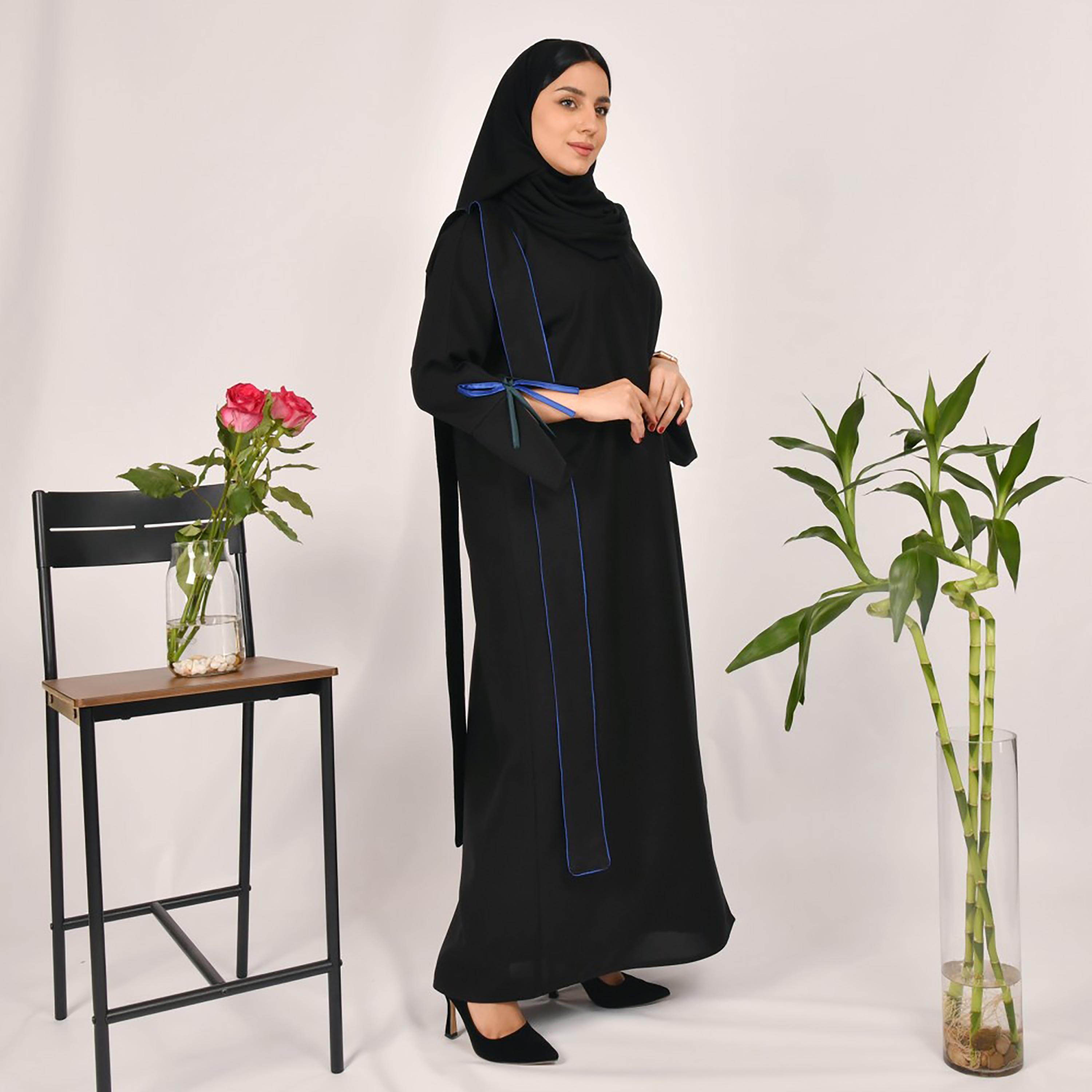 Lamha Stripes Slit Detailed Sleeves Abaya with Hijab-women-arabicclothing-abayas-image-4