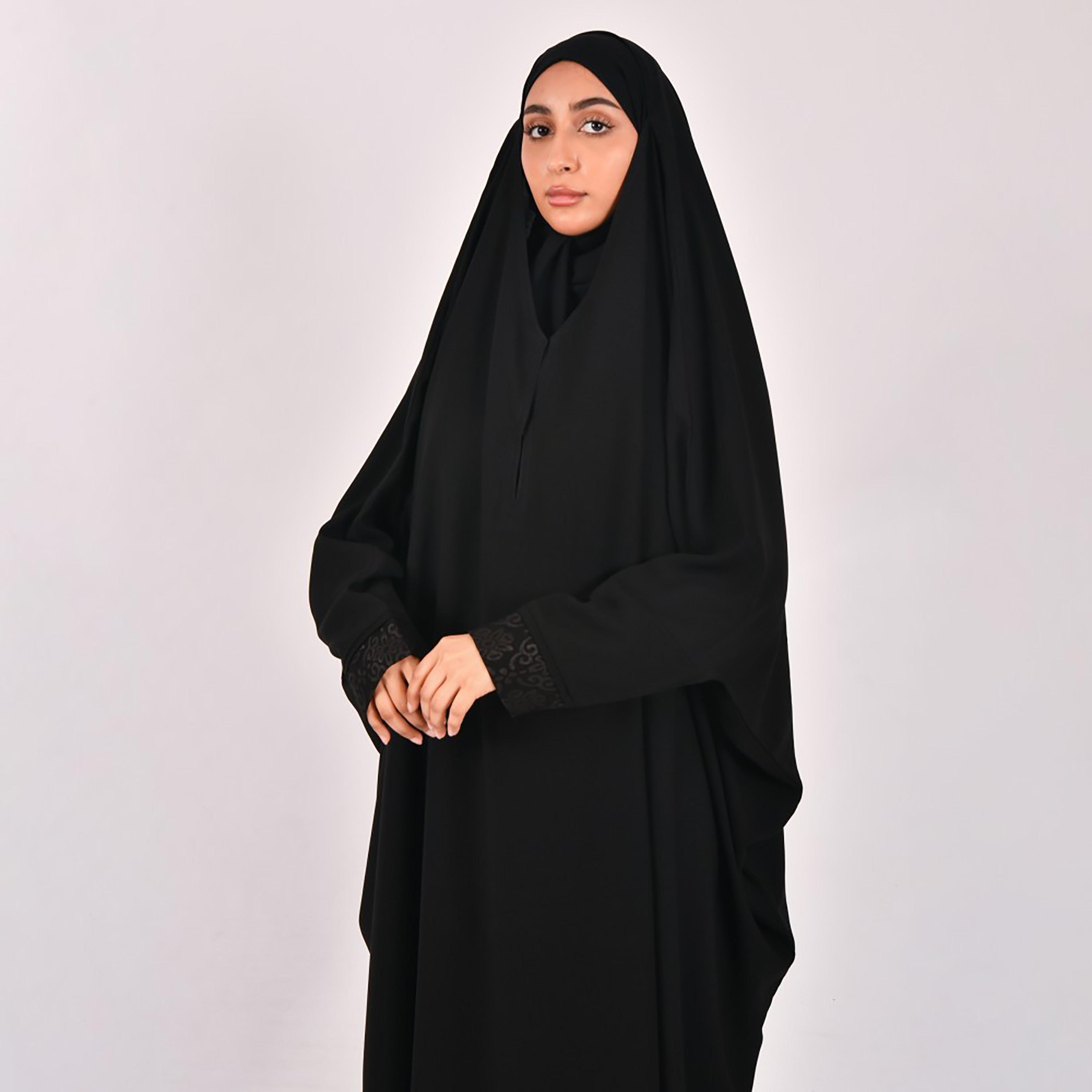 Lamha Plain Lace Detailed Sleeves Closed Head Abaya with Hijab-women-arabicclothing-abayas-image-4