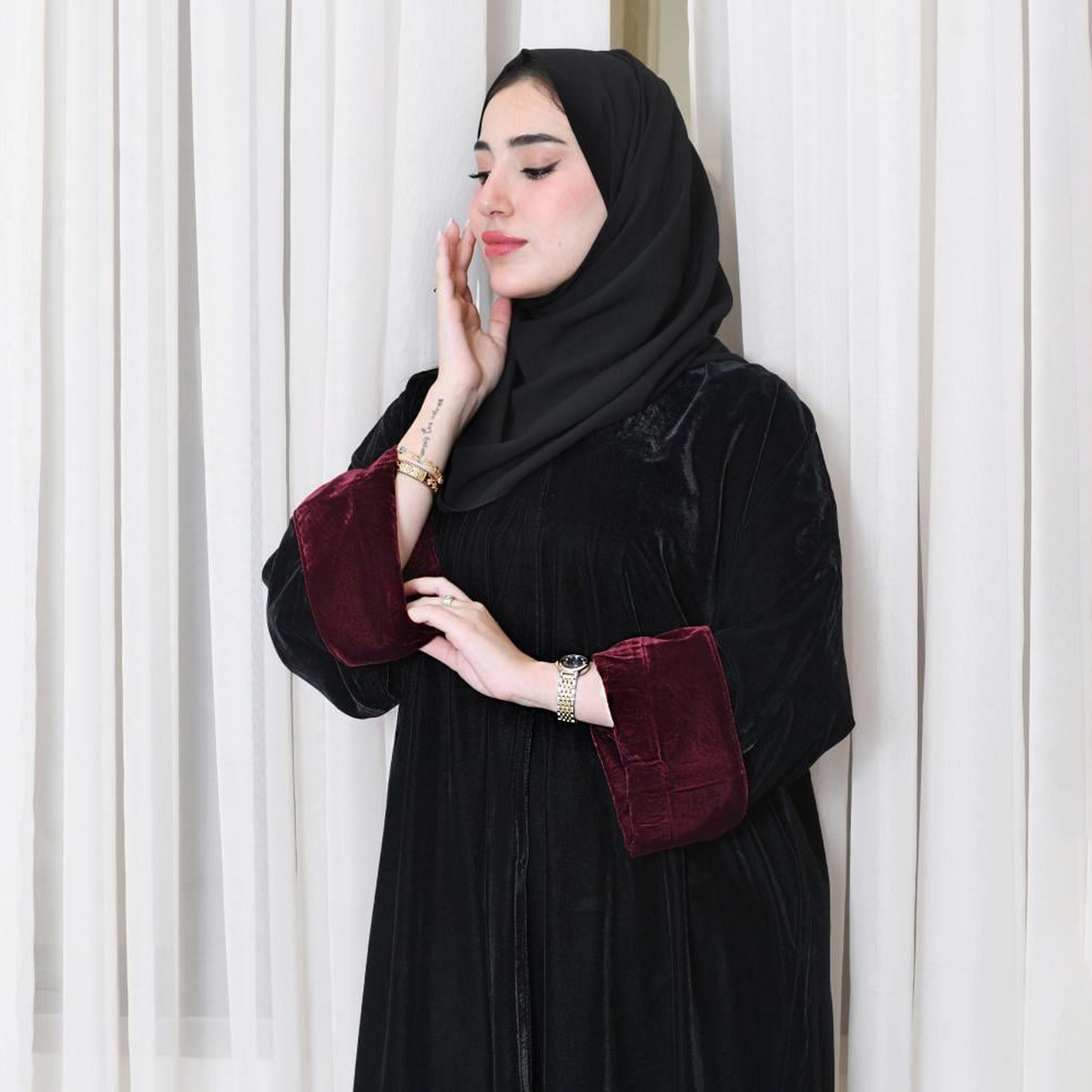 Lamha Black Open-Front Neck Flared Sleeves Crepe Women's Cloche Abaya with Hijab-women-arabicclothing-abayas-image-5