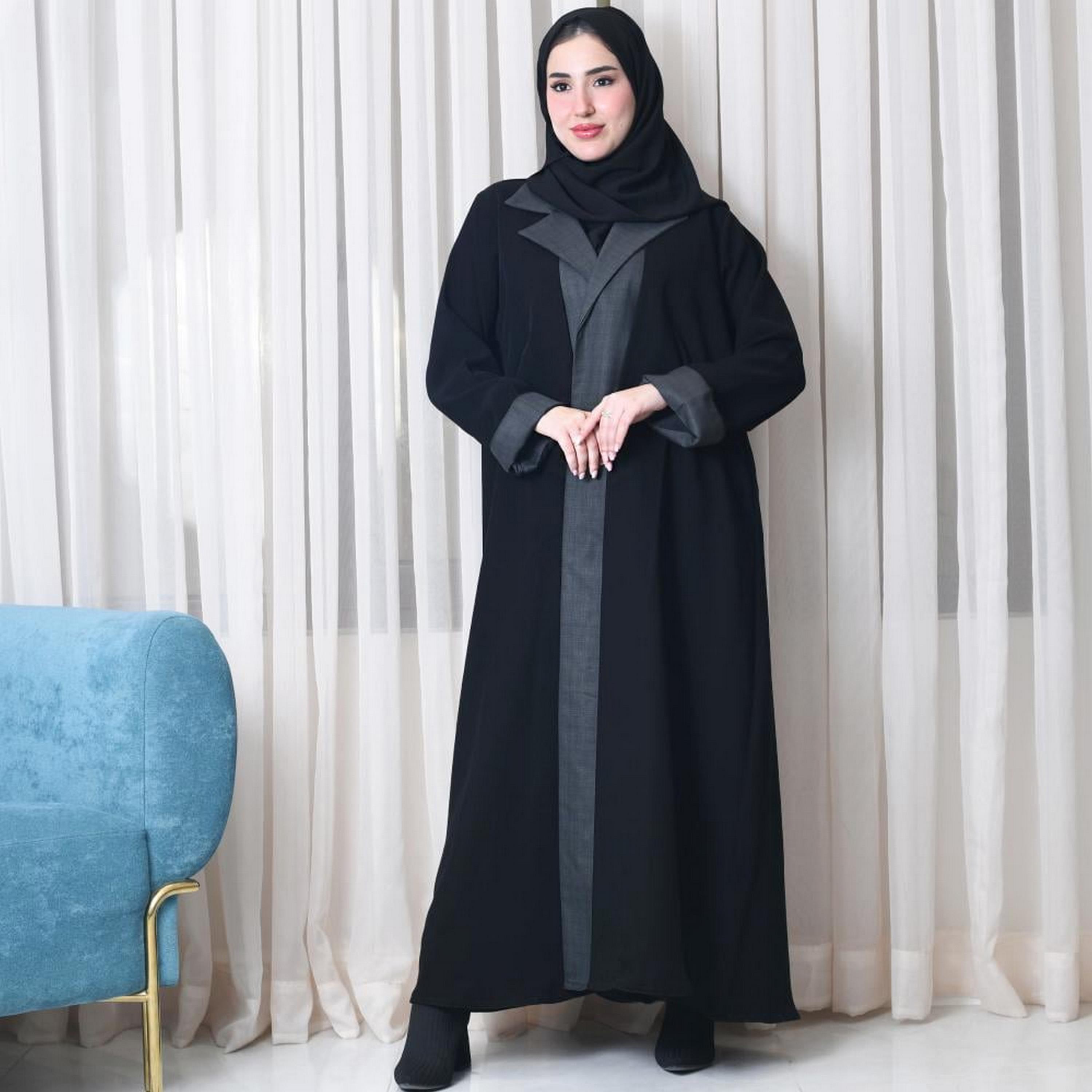 Lamha Black Notch Collared Flared Sleeves Crepe Women's Abaya with Hijab-women-arabicclothing-abayas-image-4