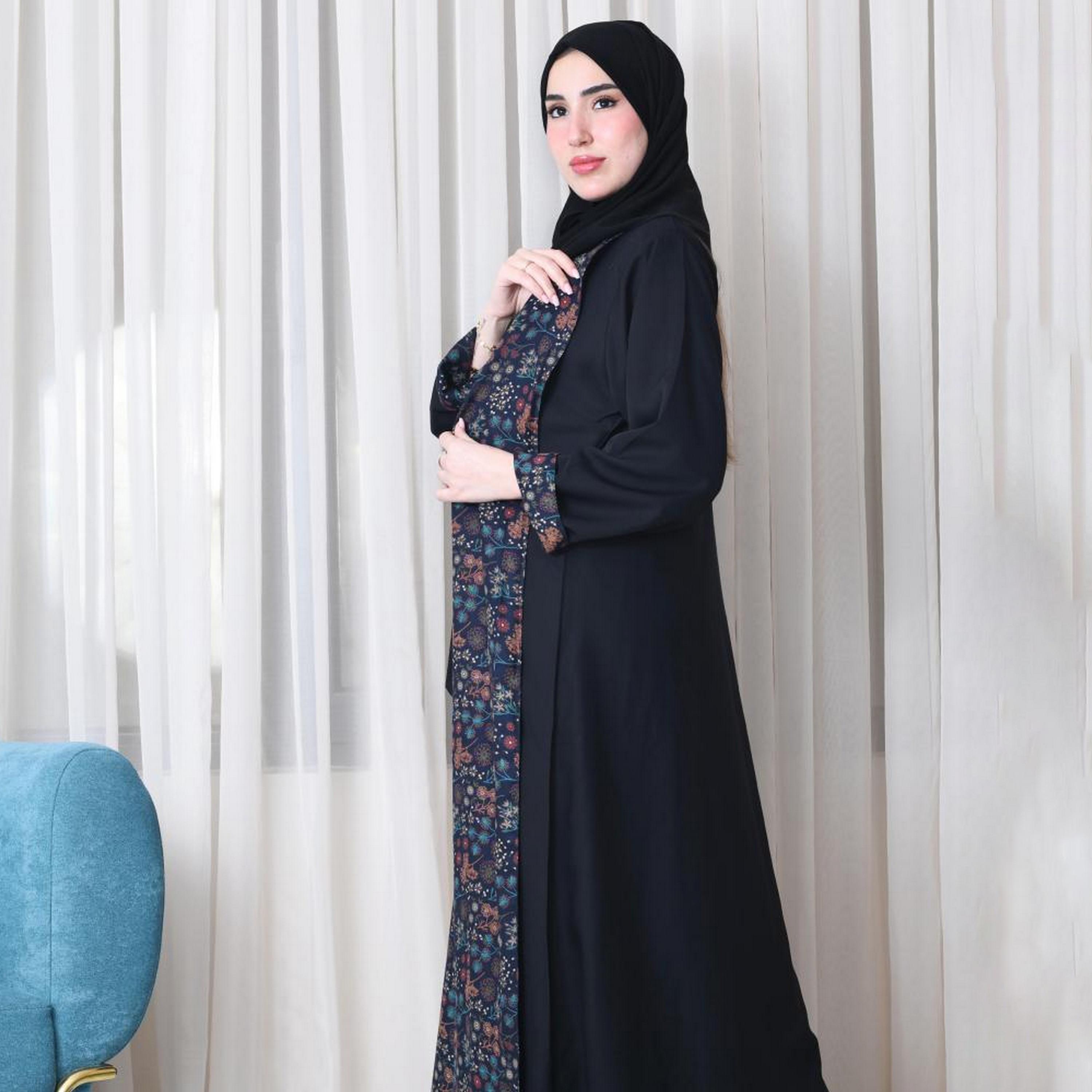 Lamha Black Floral Print Notch Collared Chiffon Women's Double Face Cloche Abaya with Hijab-women-arabicclothing-abayas-image-4