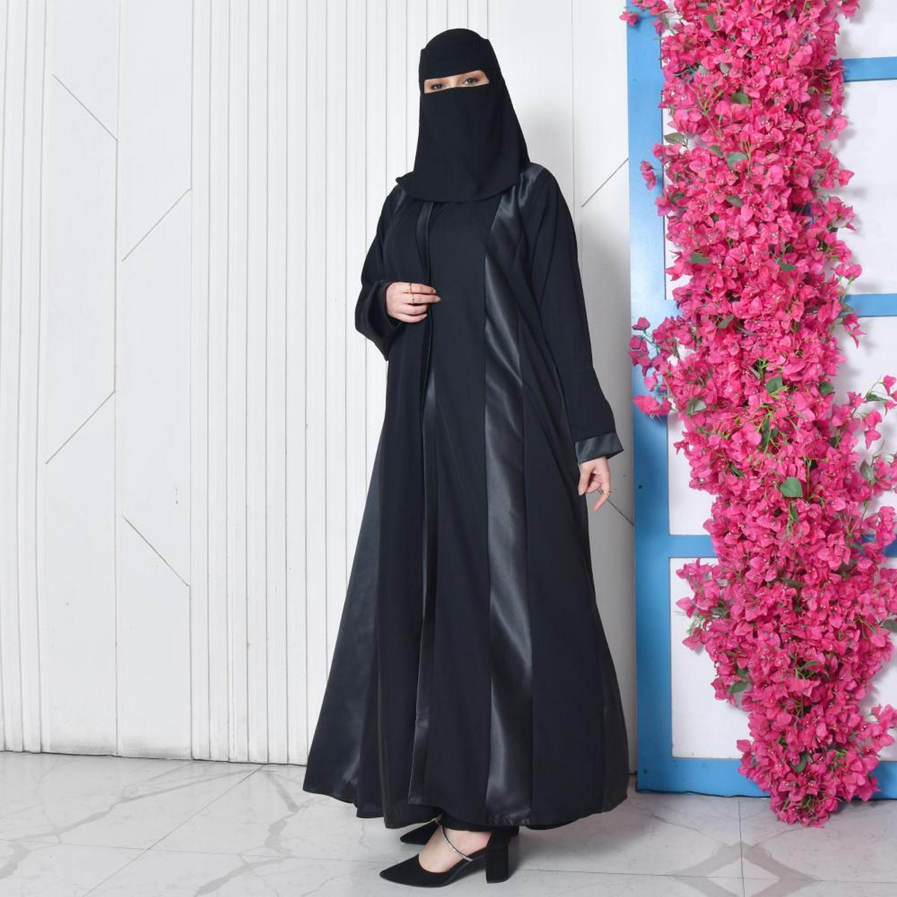 Lamha Black Colour Blocked Open-Front Slit and Overlapping Sleeves Crepe Women's Abaya with Hijab-women-arabicclothing-abayas-image-4