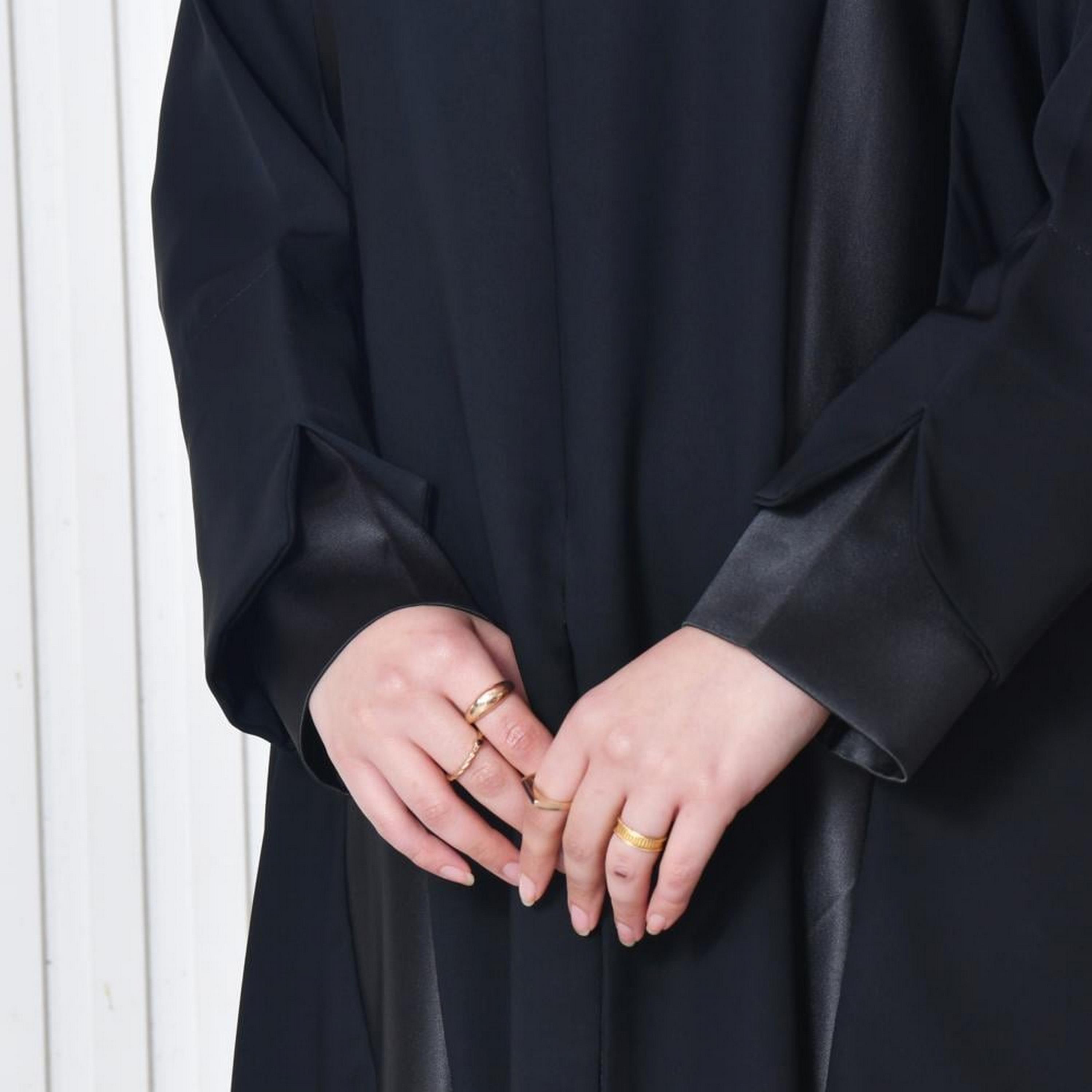 Lamha Black Colour Blocked Open-Front Slit and Overlapping Sleeves Crepe Women's Abaya with Hijab-women-arabicclothing-abayas-image-6