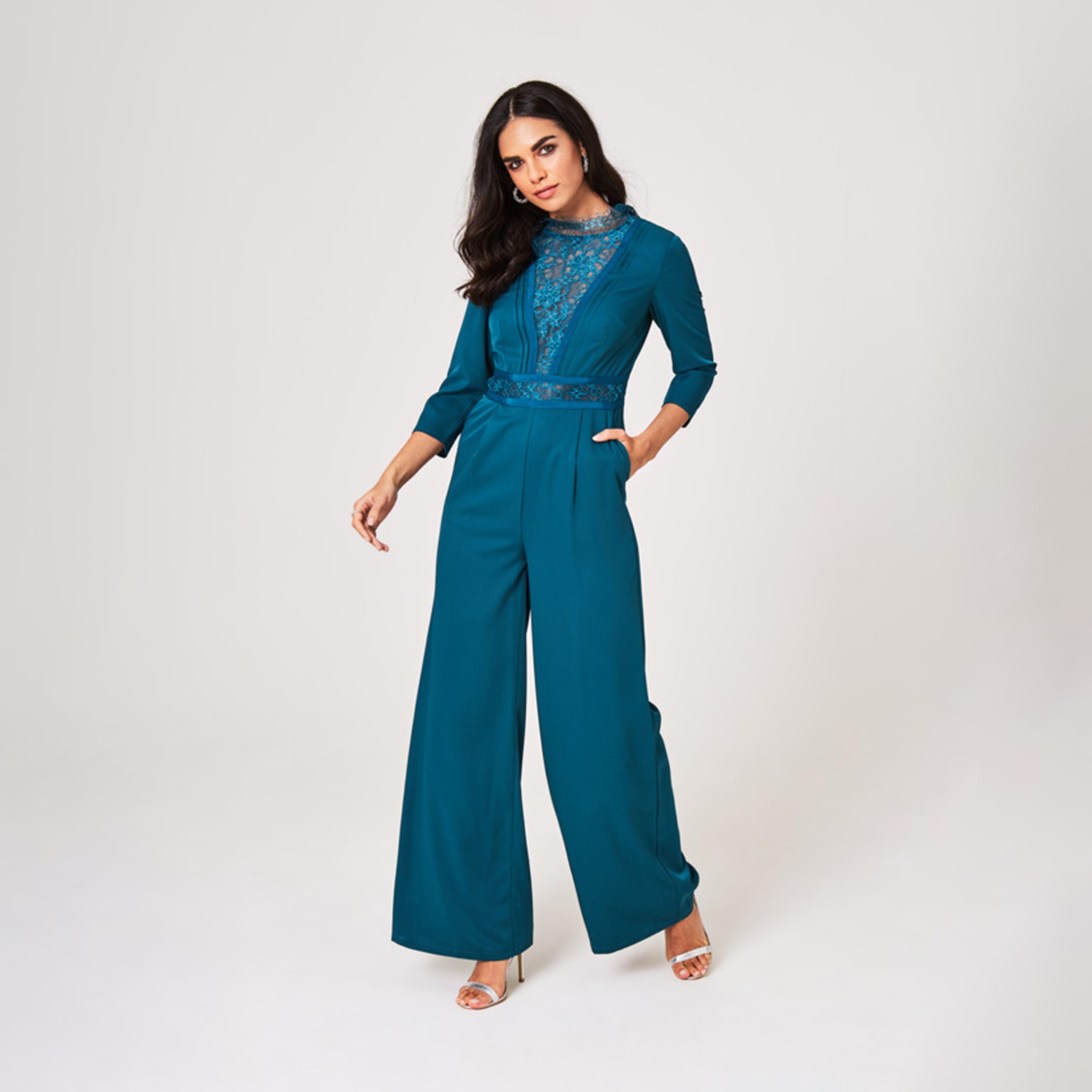 جمبسوت ذو دانتيل مع أكمام طويلة من ليتل ميستريس ساتان-women-clothing-jumpsuits-image-1