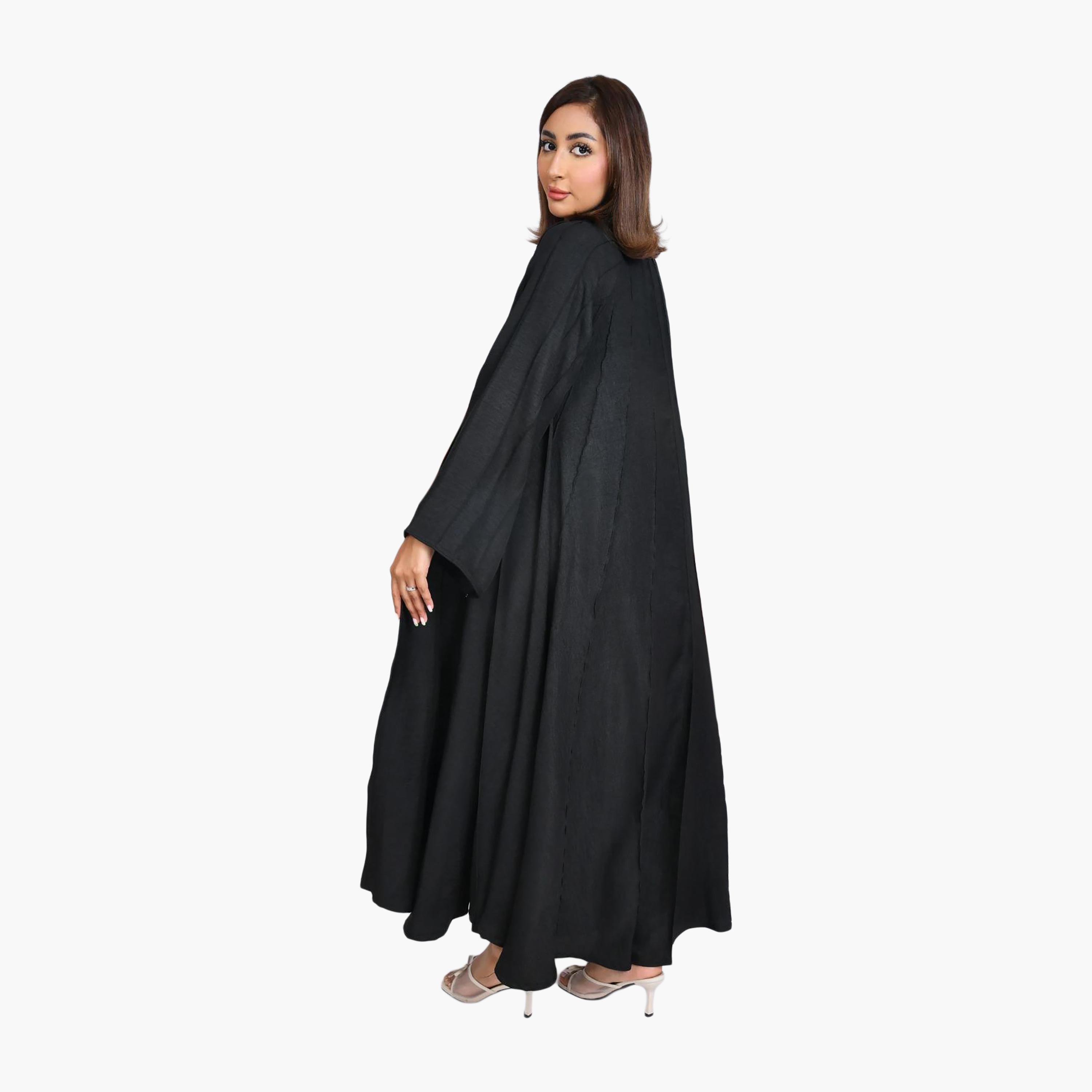 عباية نسائية من الكتان بأكمام واسعة وتفاصيل خياطة سوداء نصف كلوش من بيوند عباية-women-arabicclothing-abayas-image-4