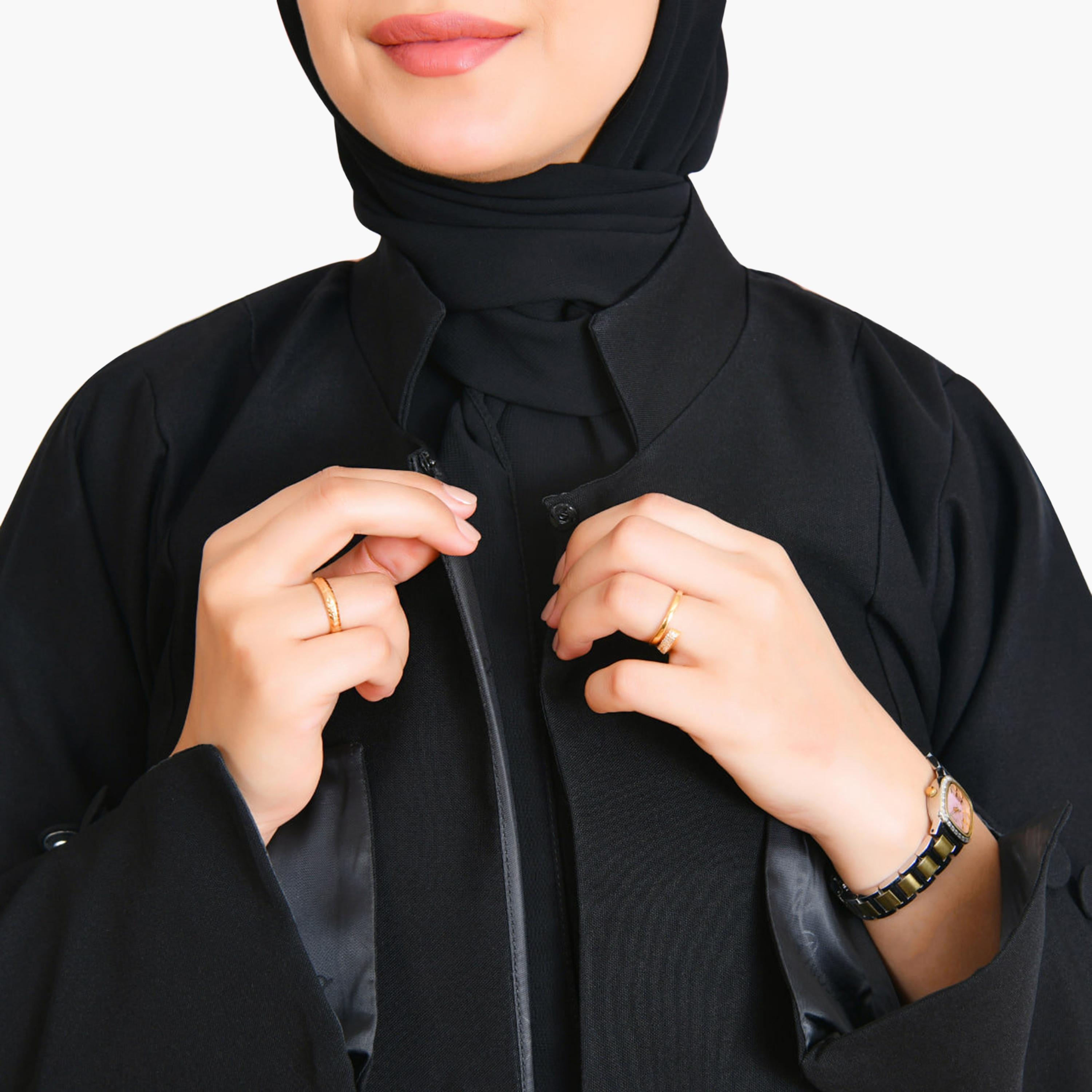 عباية نسائية رسمية من الكتان سوداء بياقة وأكمام مشقوقة بتصميم ربع كلوش مع حجاب من بيوند عباية-women-arabicclothing-abayas-image-4