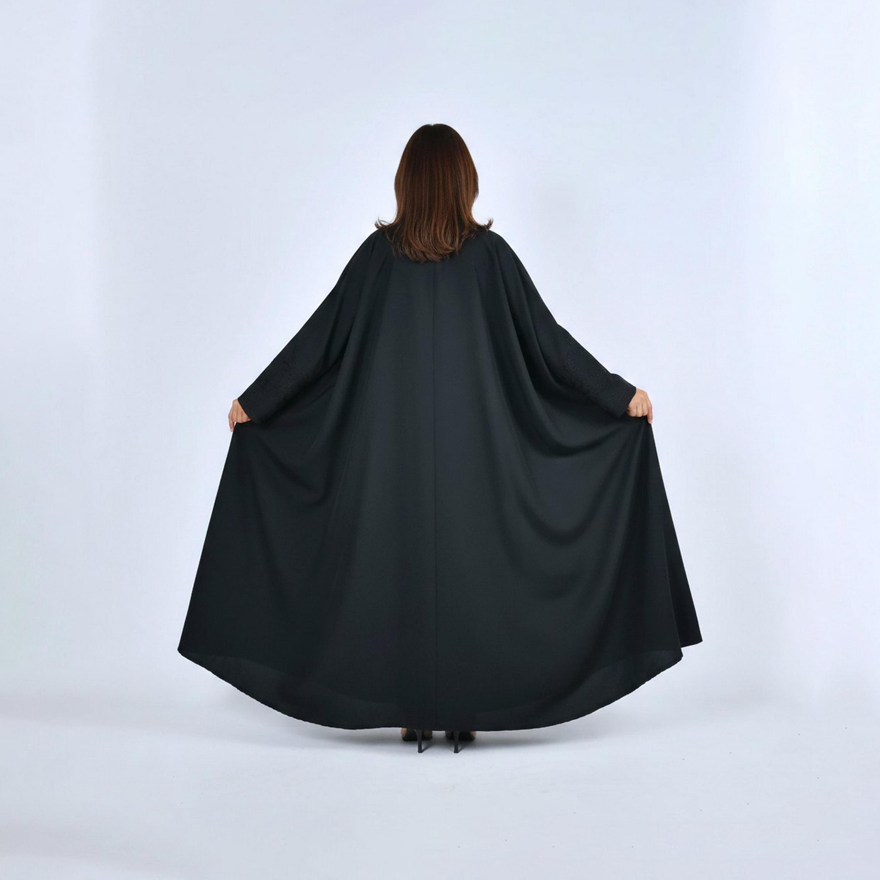 عباية "دبل كلوش" كتان بأكمام مطرزة نسائية - أسود من لمحة-women-arabicclothing-abayas-image-6