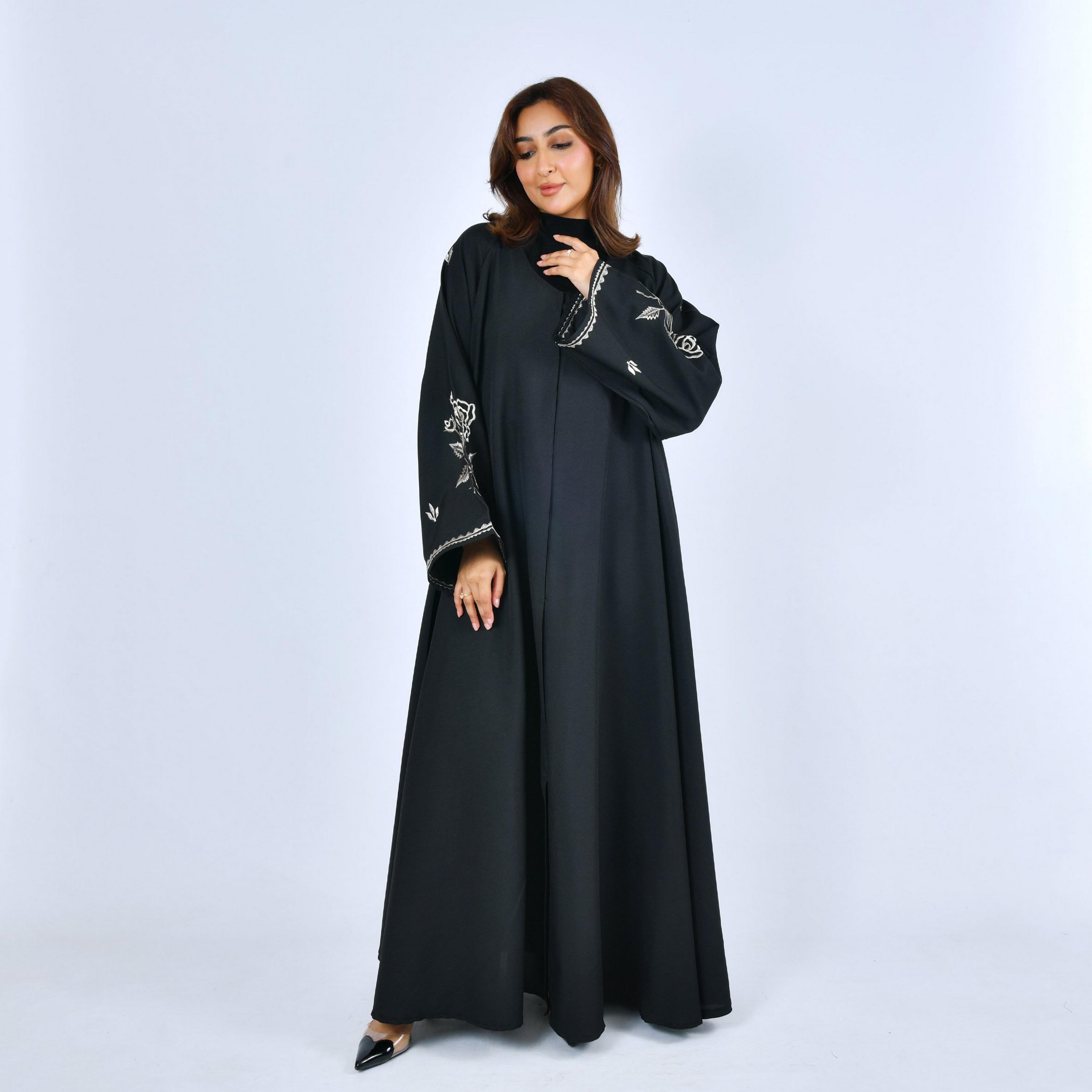عباية "دبل كلوش" كتان بأكمام "فليرد" وتطريز روز نسائية - أسود من لمحة-women-arabicclothing-abayas-image-5