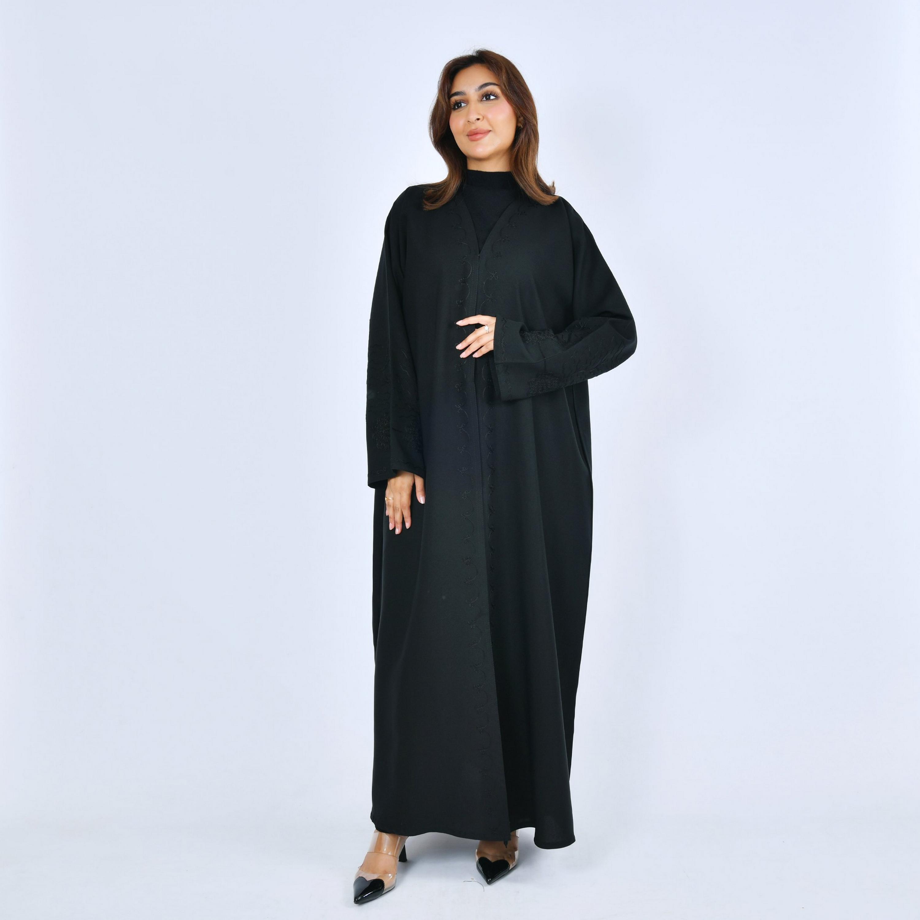 عباية كتان بأكمام واسعة مطرزة نسائية - أسود من لمحة-women-arabicclothing-abayas-image-1