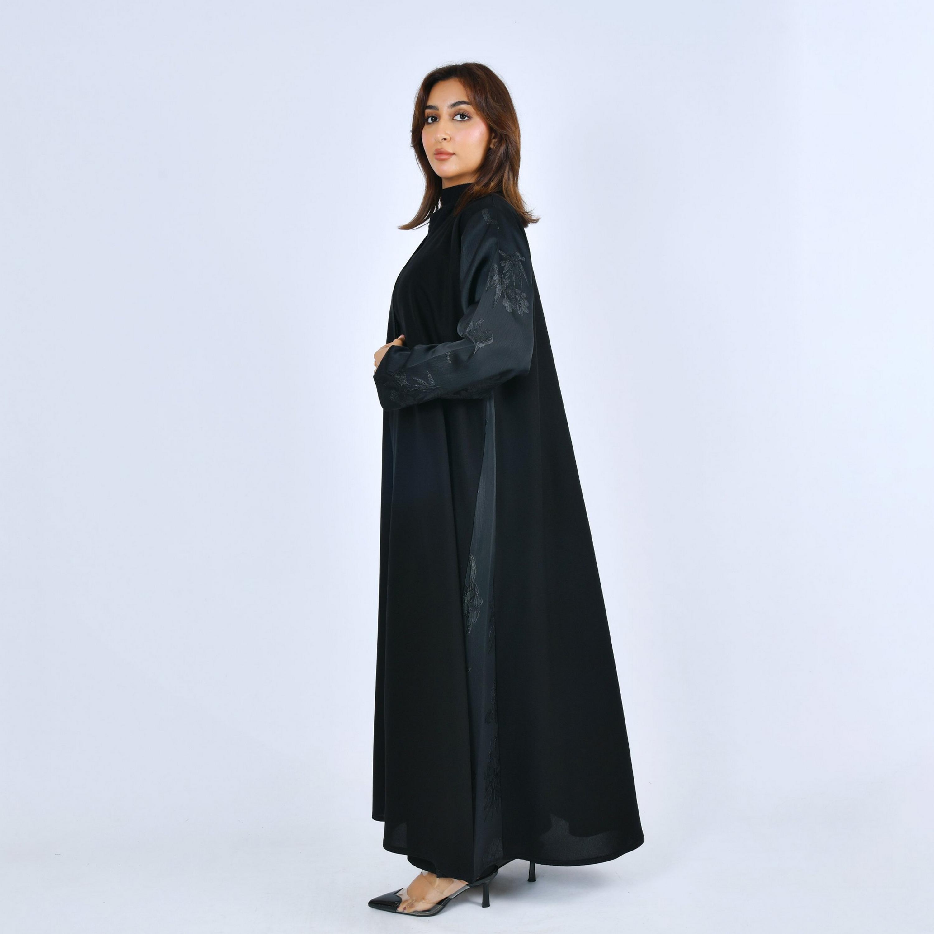عباية كتان بقماش "جاكارد فلورال" وتصميم "ديوال تون" نسائية - أسود من لمحة-women-arabicclothing-abayas-image-5