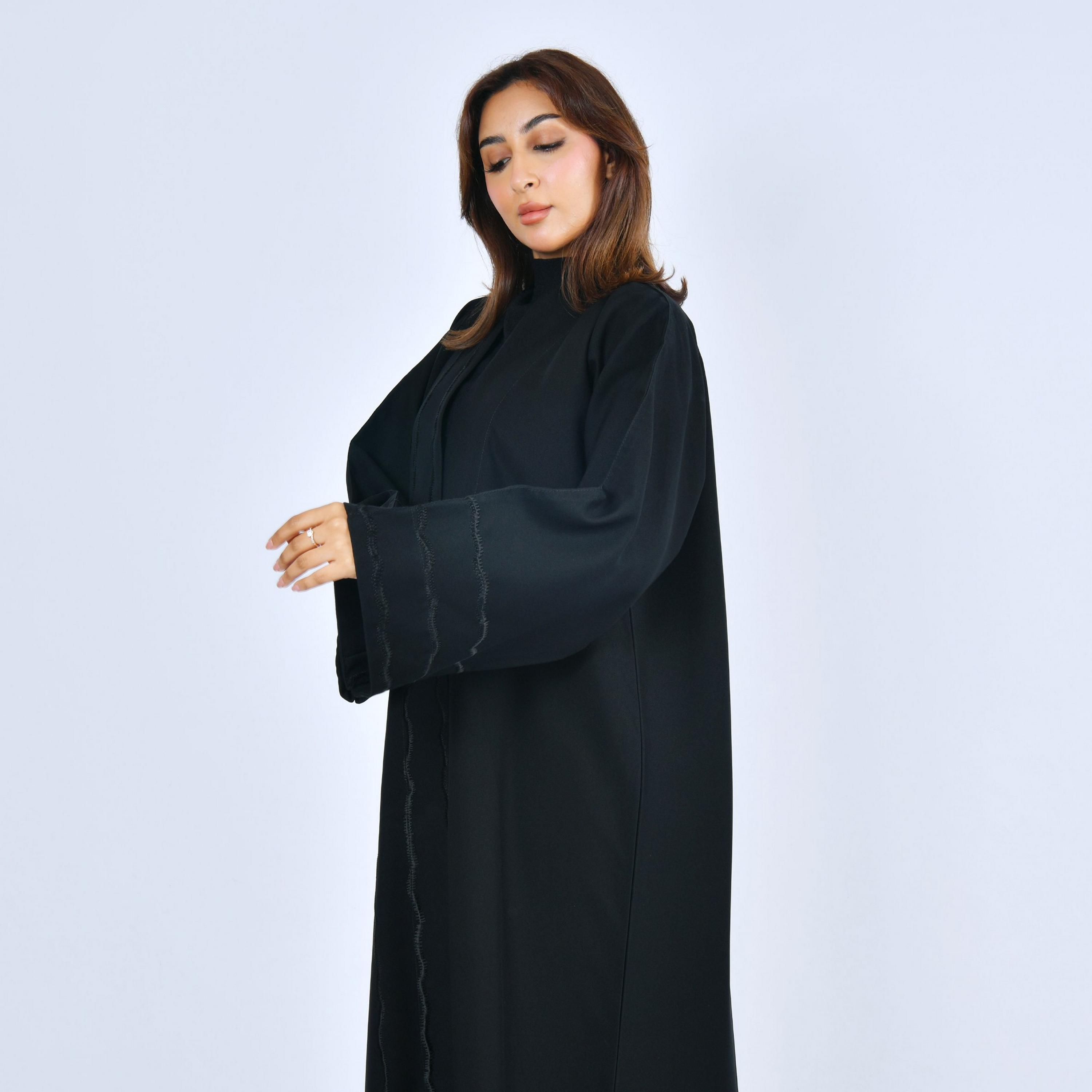 عباية كتان بأكمام واسعة وتطريز "ويف" نسائية - أسود من لمحة-women-arabicclothing-abayas-image-2