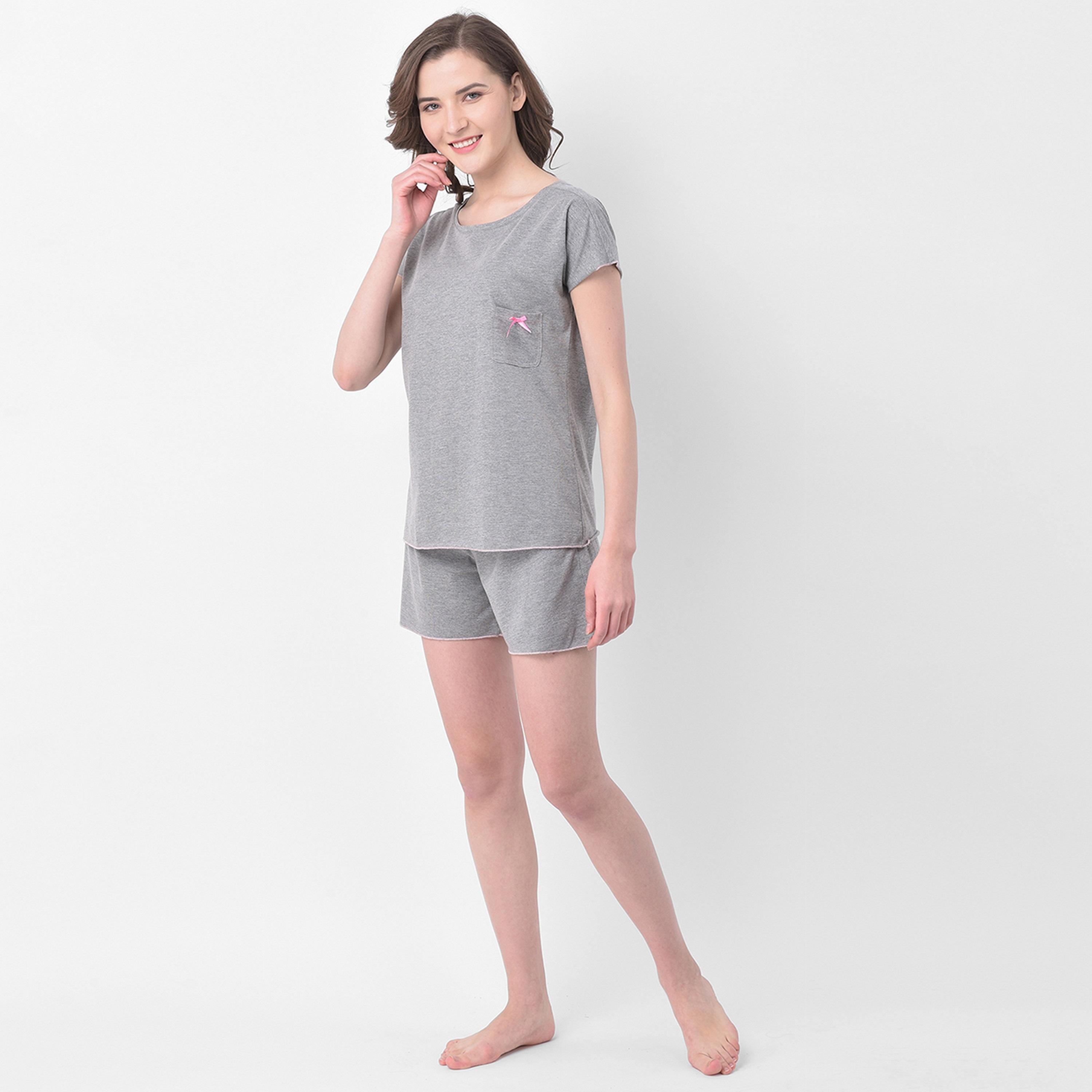 قميص وشورت نسائي Clovia Chic الأساسي باللون الرمادي - قطن نقي-women-clothing-nightwear-pyjamas-longsets-image-2