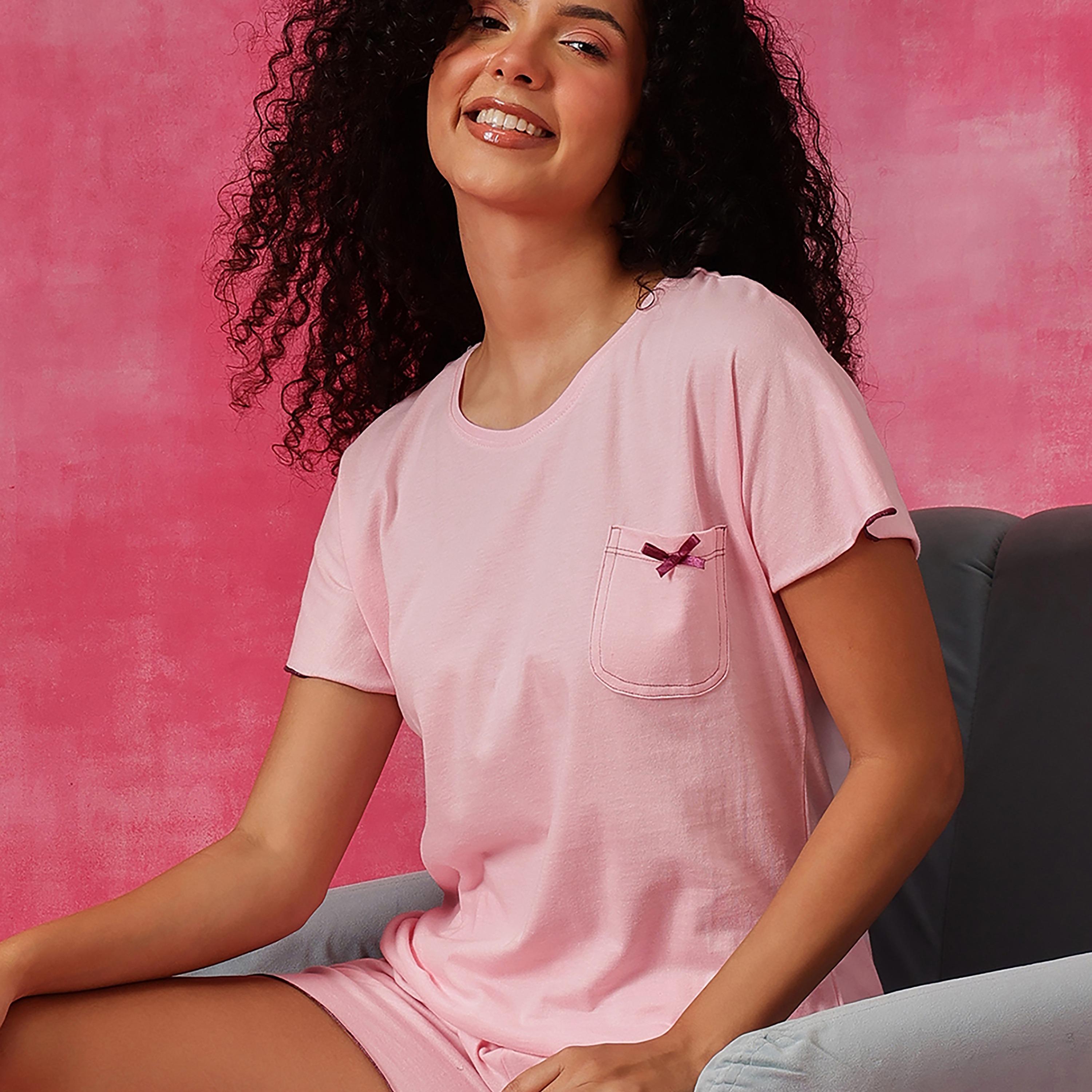 طقم توب وشورت "شيك بيسك" - 100% قطن وردي فاتح من كلوفيا-women-clothing-nightwear-pyjamas-shortsets-image-3