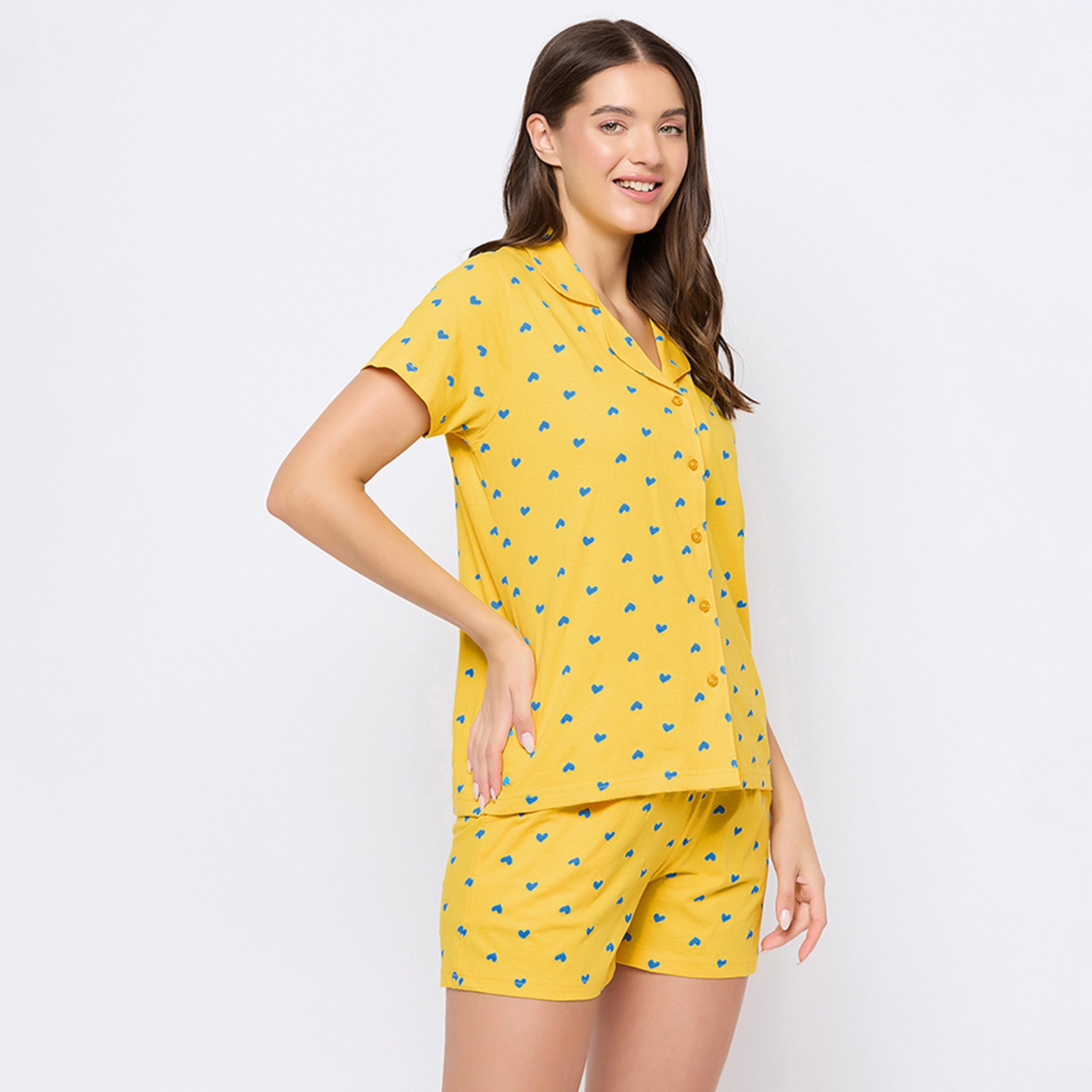 طقم قميص وشورت بأزرار وطبعة قلوب - 100% قطن أصفر فاتح من كلوفيا-women-clothing-nightwear-pyjamas-shortsets-image-3