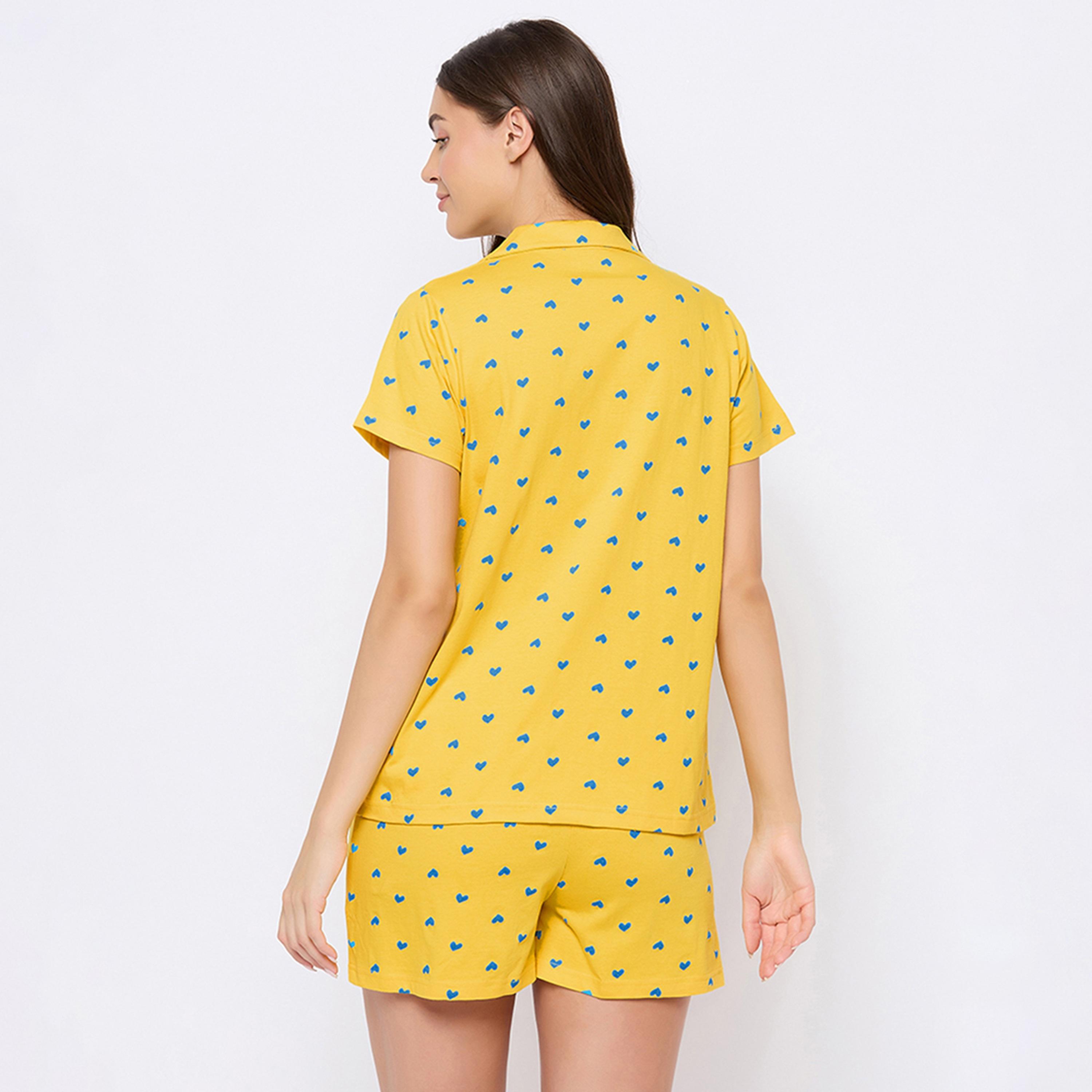 طقم قميص وشورت بأزرار وطبعة قلوب - 100% قطن أصفر فاتح من كلوفيا-women-clothing-nightwear-pyjamas-shortsets-image-4