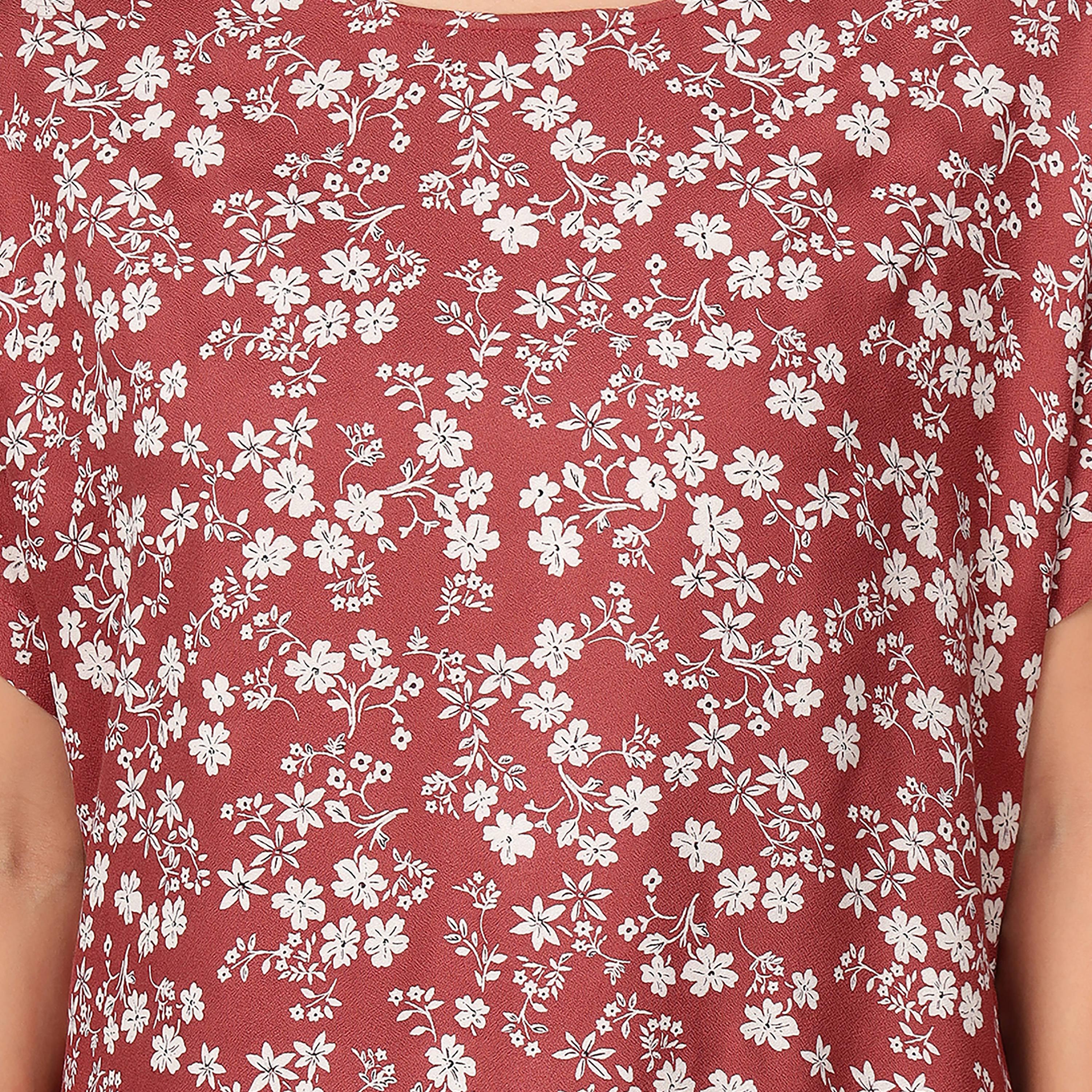 طقم توب وشورت بطبعة زهور - كريب بني من كلوفيا-women-clothing-nightwear-pyjamas-shortsets-image-2
