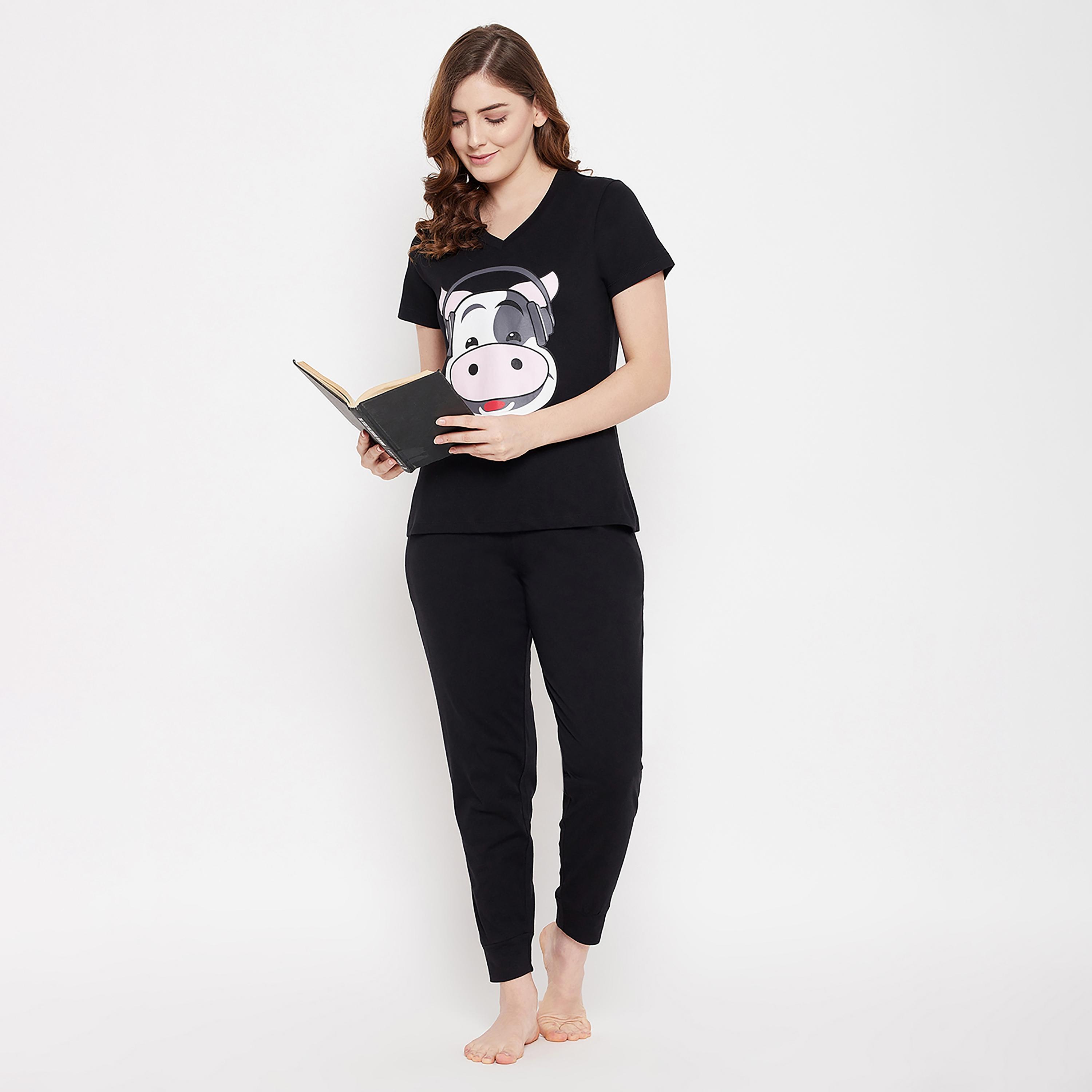 Clovia Set of Graphic V-Neck T-Shirt with Jogger-women-clothing-nightwear-pyjamas-longsets-image-3