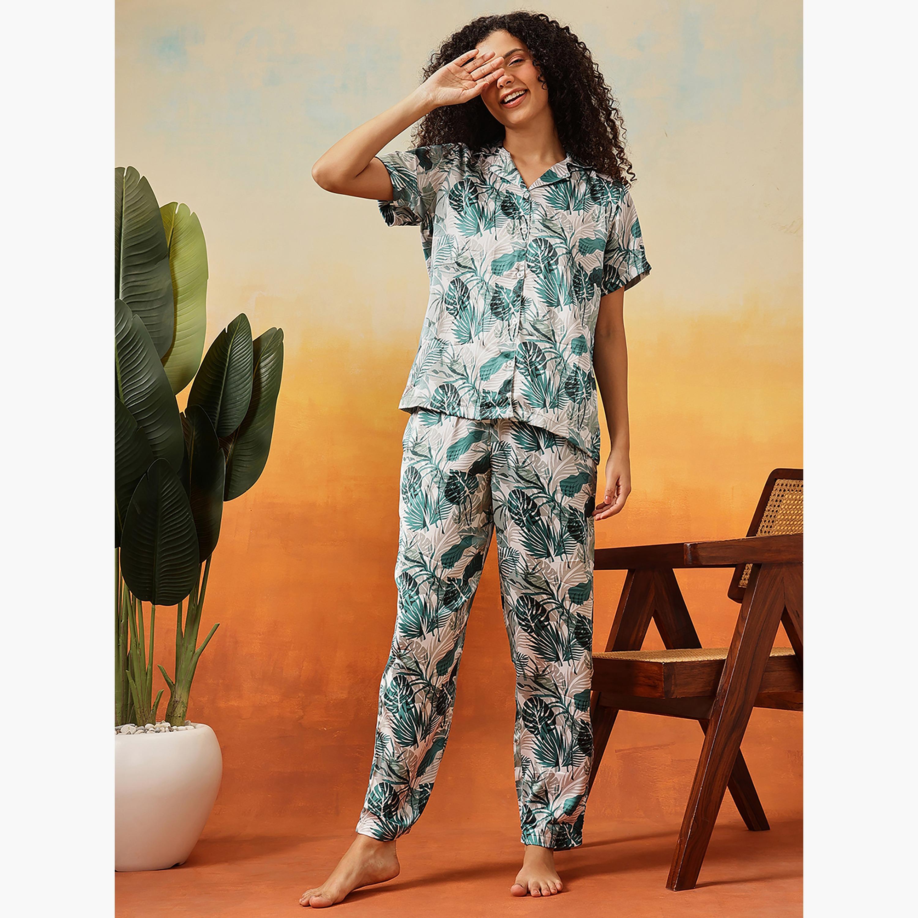 طقم قميص وبيجامة بأزرار وطبعة أوراق شجر - ستان أخضر فاتح من كلوفيا-women-clothing-nightwear-pyjamas-longsets-image-1