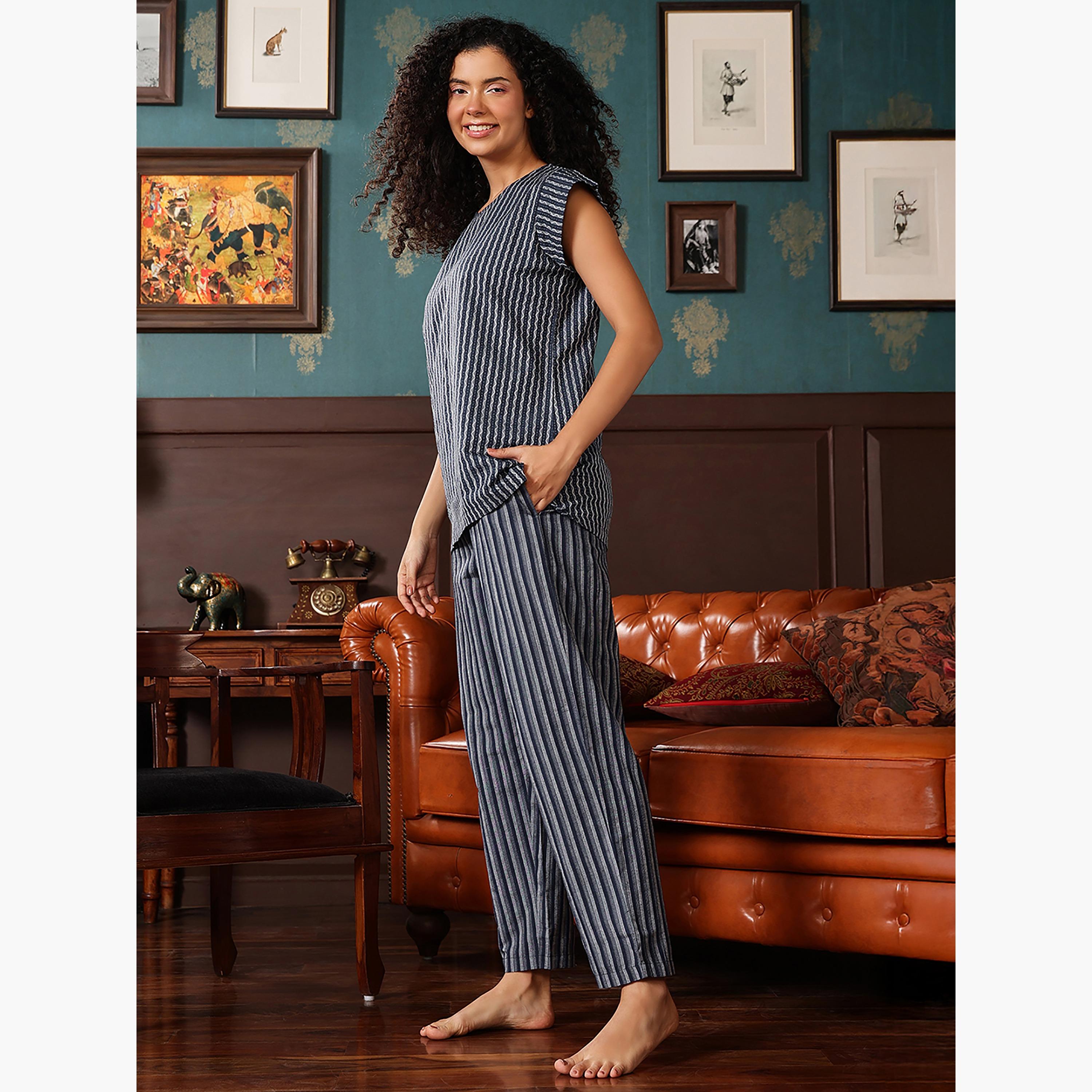 Clovia Printed Kurta Women's Top & Pyjama Set in Navy Colour - Cotton-women-clothing-nightwear-pyjamas-longsets-image-2