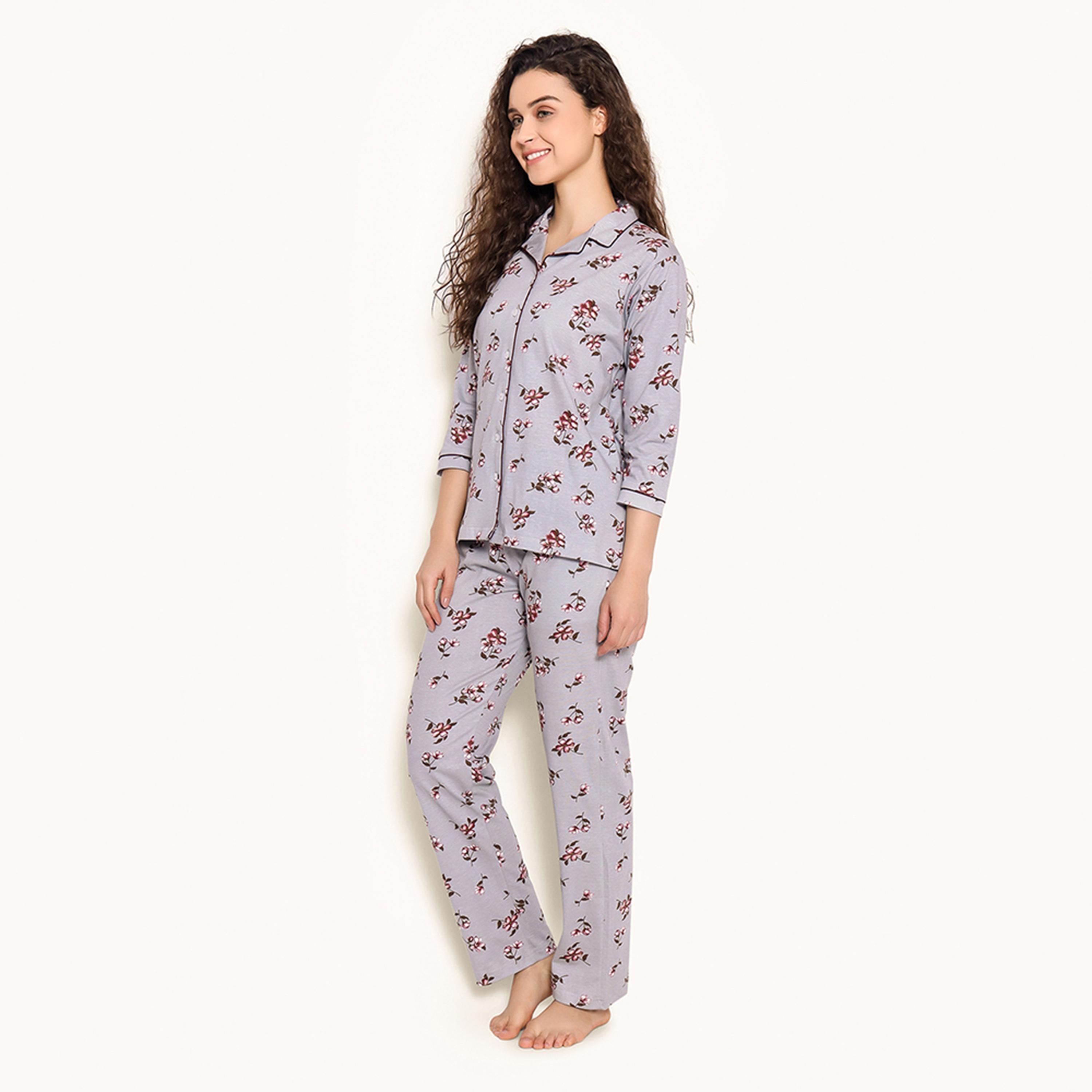 طقم قميص وبيجامة بأزرار "بريتي فلورالز" - 100% قطن رمادي فاتح من كلوفيا-women-clothing-nightwear-pyjamas-longsets-image-2