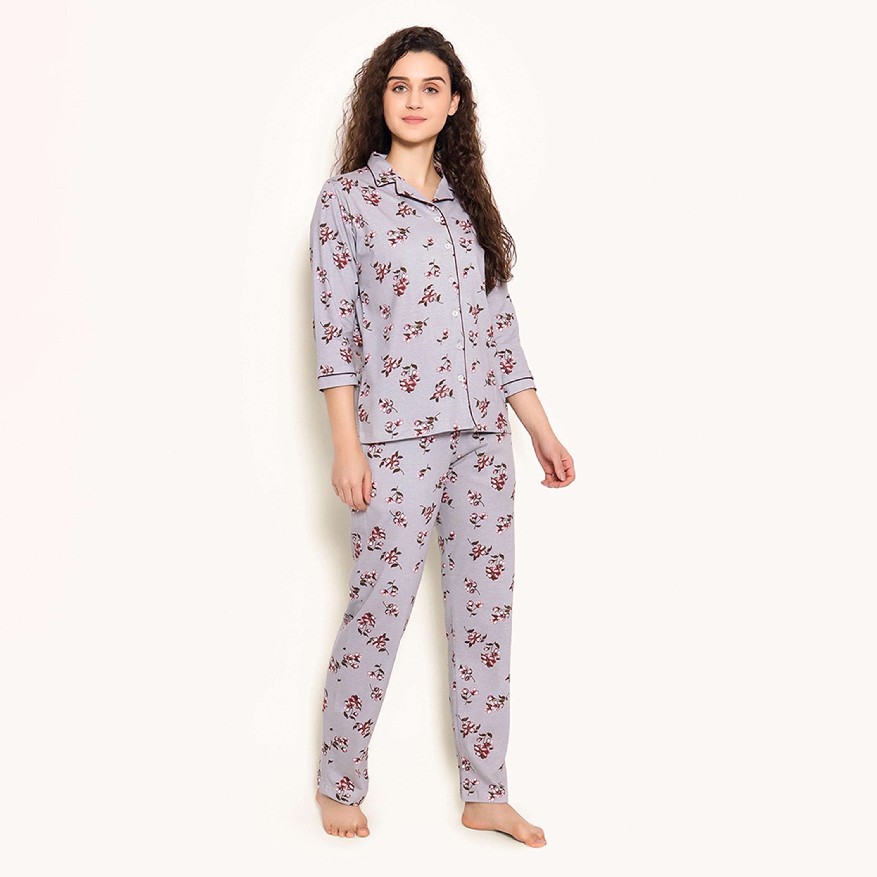 طقم قميص وبيجامة بأزرار "بريتي فلورالز" - 100% قطن رمادي فاتح من كلوفيا-women-clothing-nightwear-pyjamas-longsets-image-3
