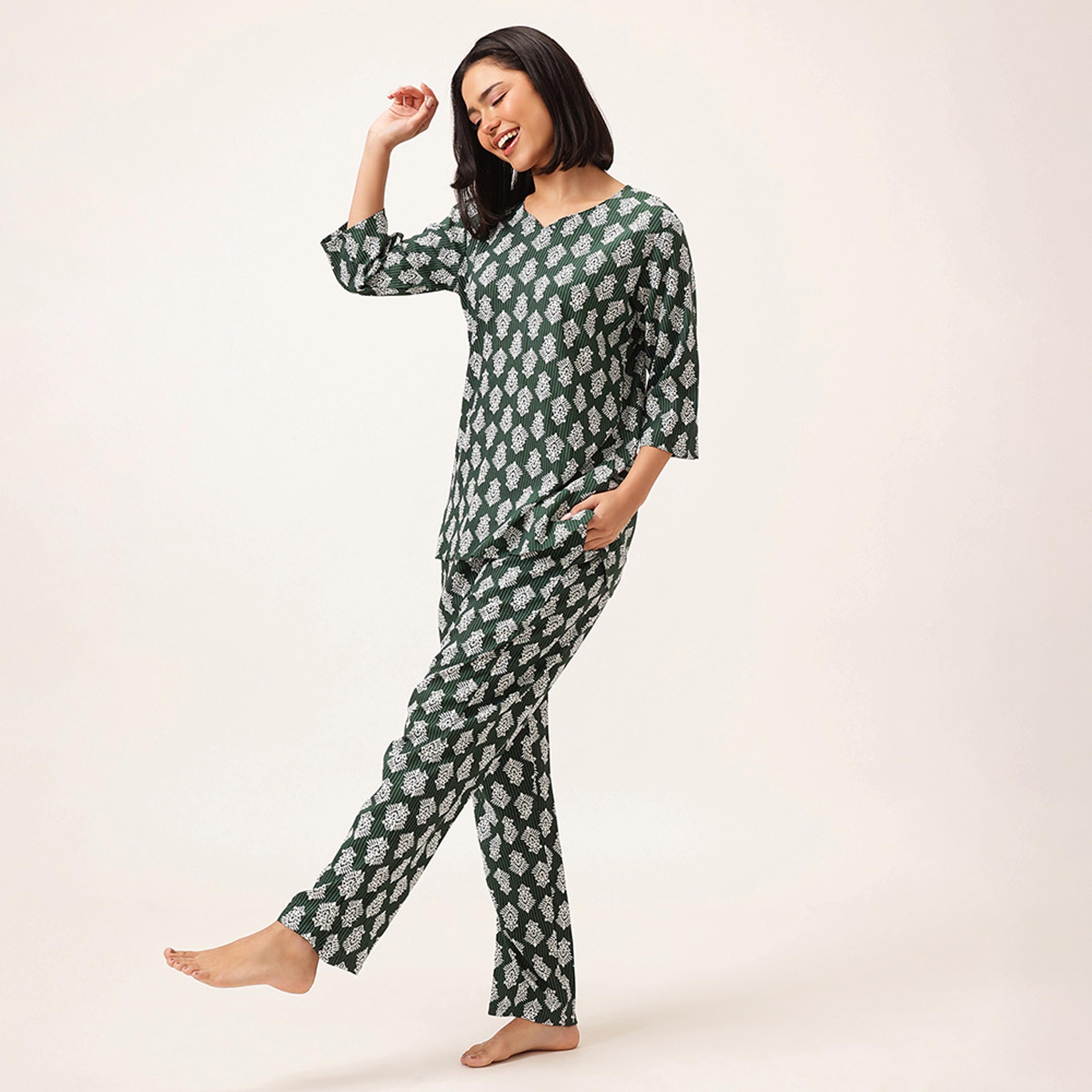 طقم توب وبيجامة بطبعة بلوك - ريون أخضر داكن من كلوفيا-women-clothing-nightwear-pyjamas-longsets-image-2