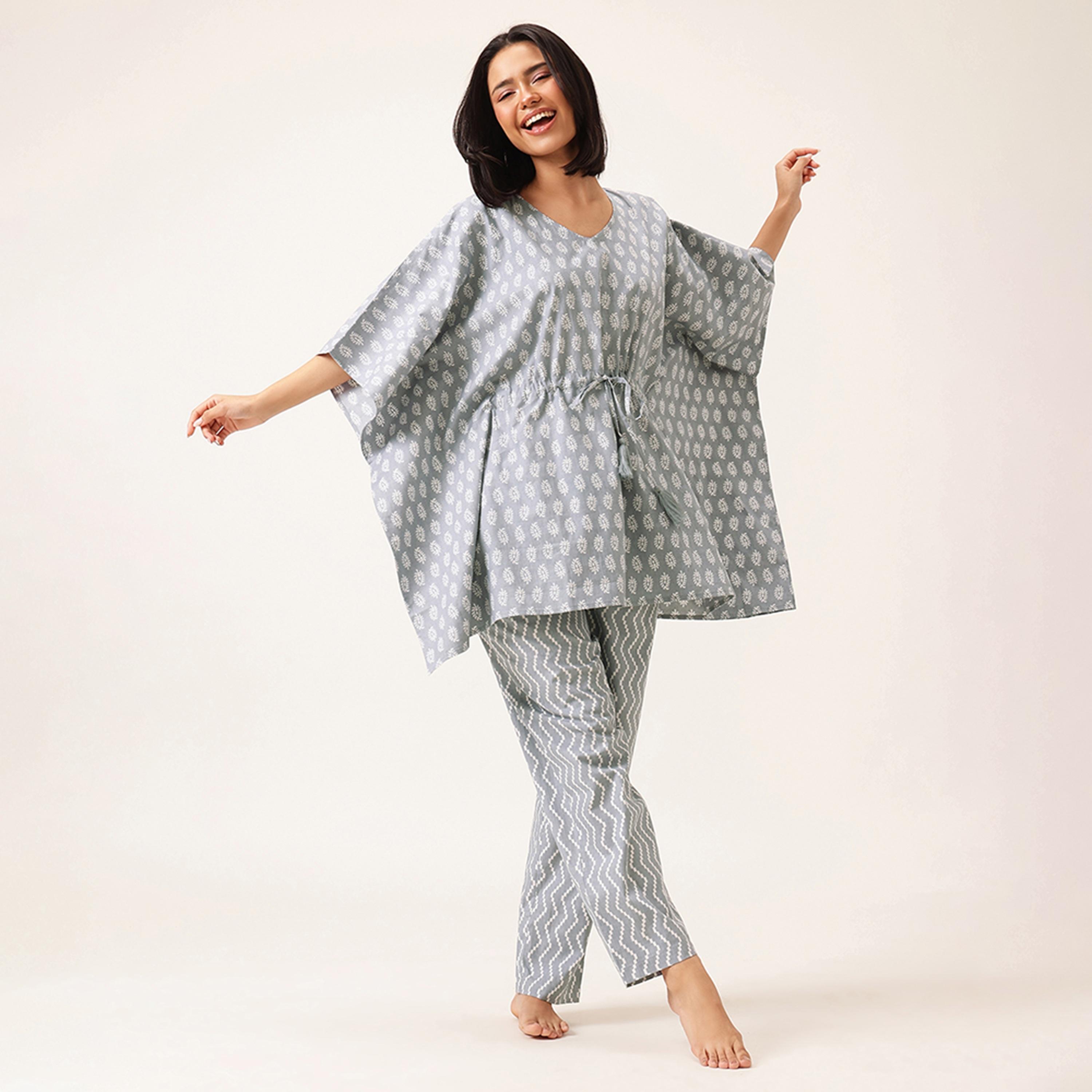 طقم توب وبيجامة قفطان "بلوك مي بريتي" - 100% قطن رمادي فاتح من كلوفيا-women-clothing-nightwear-pyjamas-longsets-image-2