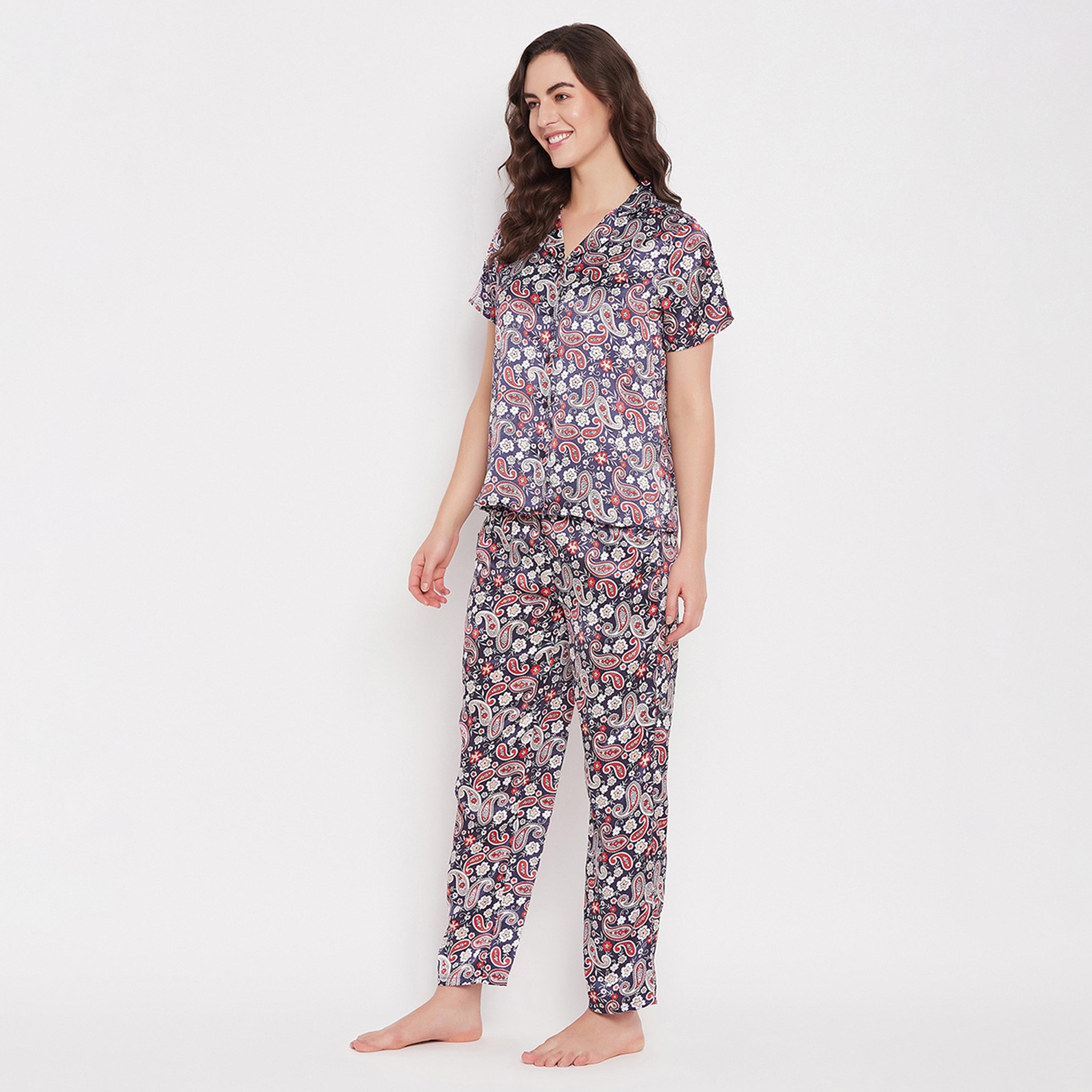 طقم قميص وبيجامة نسائي بأزرار بطبعة بيزلي باللون الأزرق الداكن من كلوفيا - ساتان-women-clothing-nightwear-pyjamas-longsets-image-2
