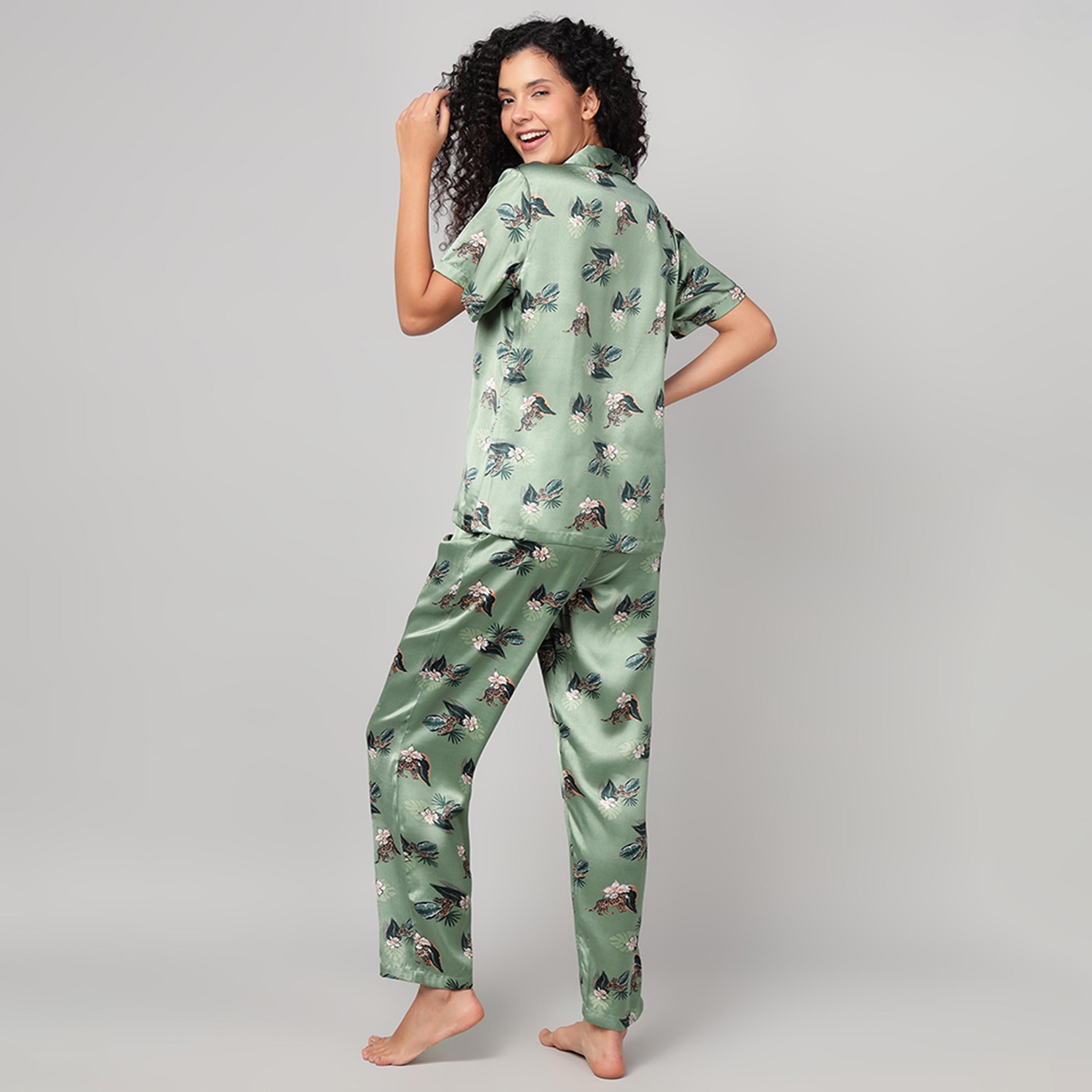 طقم قميص وبيجامة بأزرار "بريتي فلورالز" - ستان أخضر يشمي من كلوفيا-women-clothing-nightwear-pyjamas-longsets-image-4