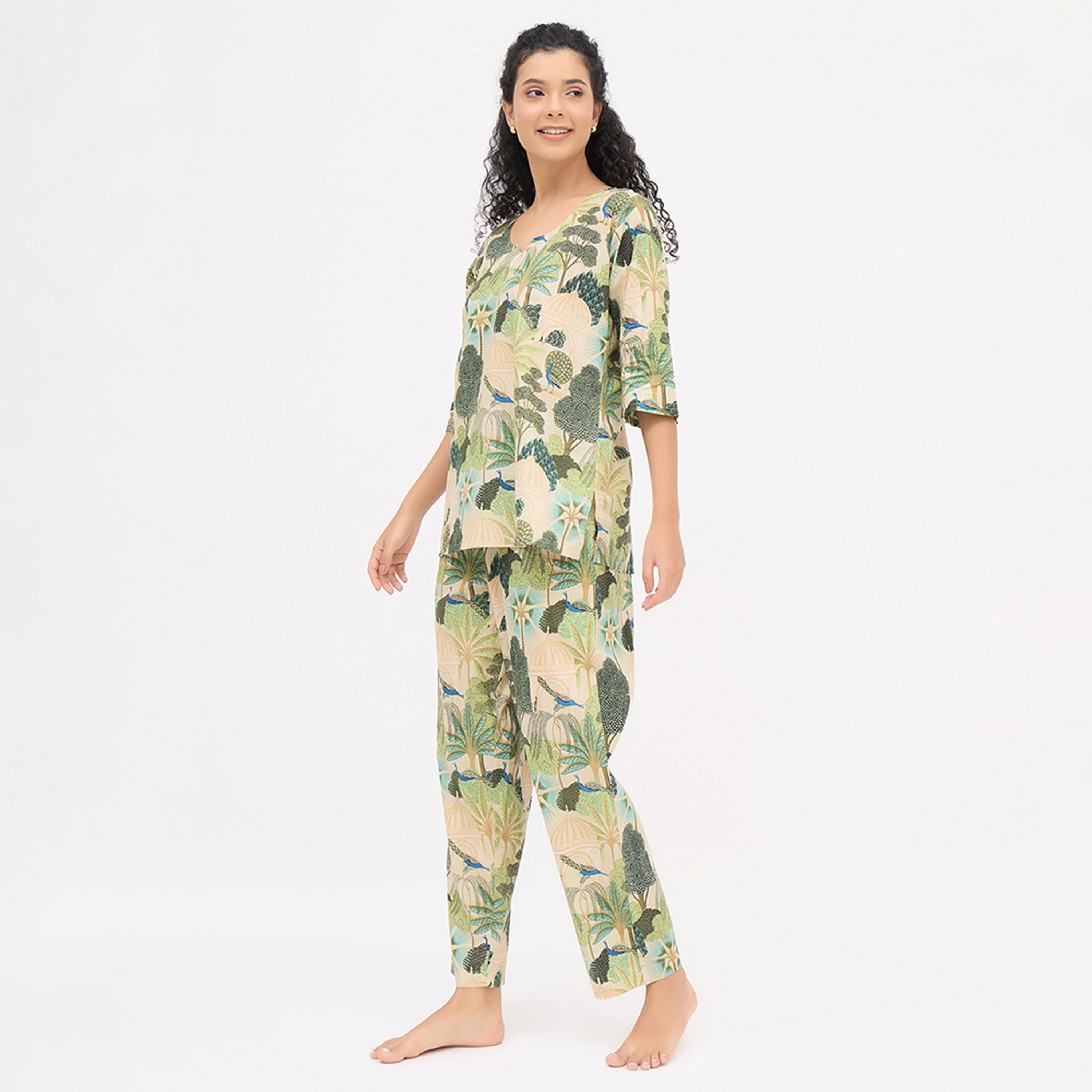 طقم توب وبيجامة كورتا بطبعة استوائية - 100% قطن أخضر فاتح من كلوفيا-women-clothing-nightwear-pyjamas-longsets-image-2