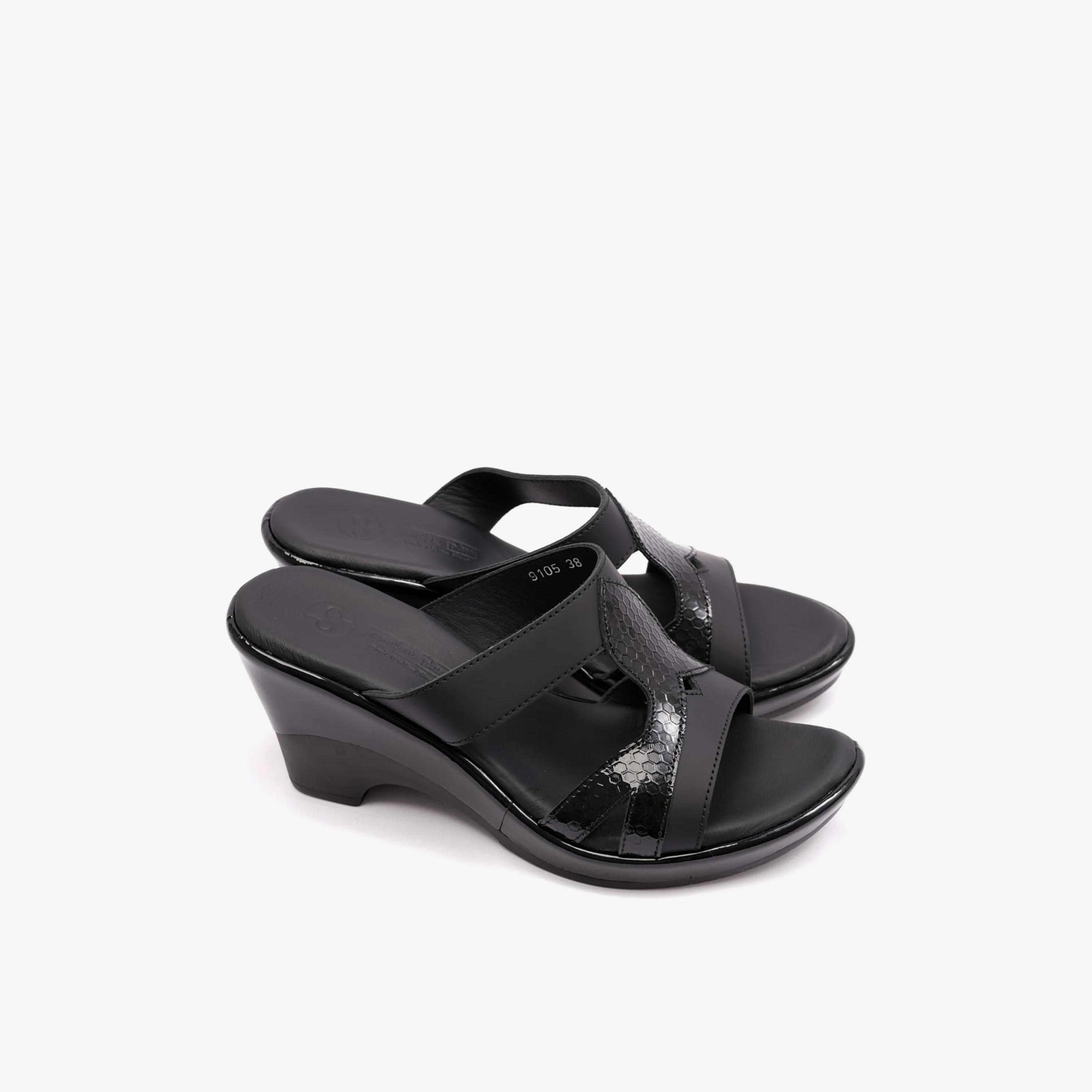 كومفورت بلس - حذاء نسائي سهل الارتداء بكعب إسفيني | LSDCP9105-women-shoes-sandals-heeled-image-1