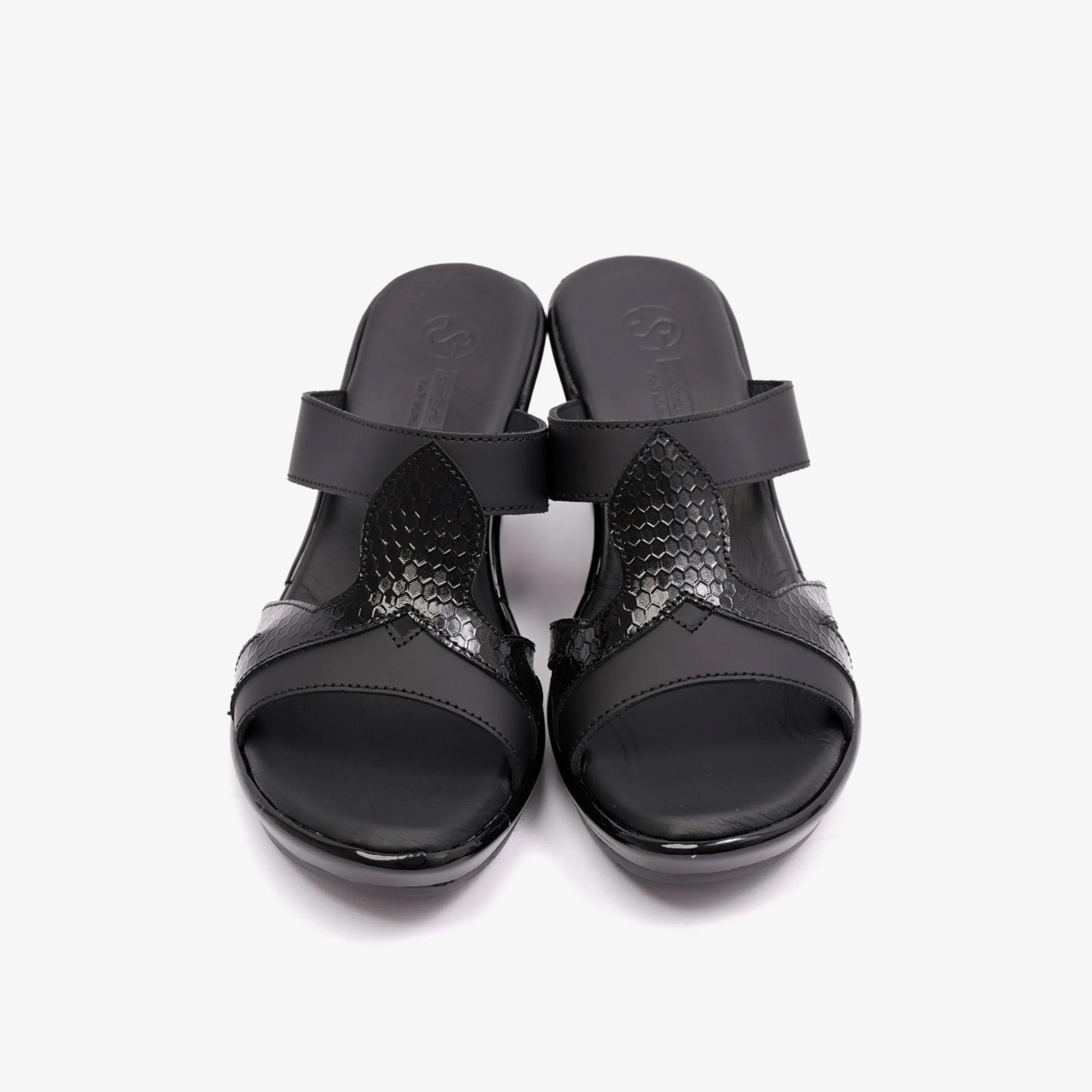 كومفورت بلس - حذاء نسائي سهل الارتداء بكعب إسفيني | LSDCP9105-women-shoes-sandals-heeled-image-2