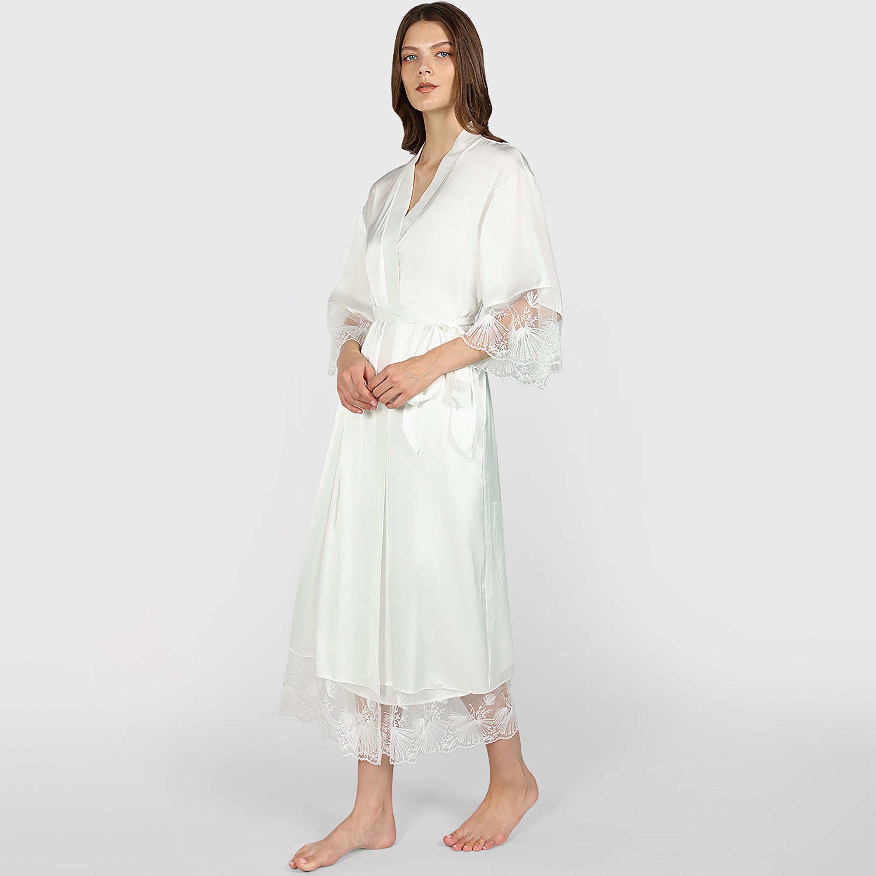 Isla & Evie Lace V-Neck Three-Quarter Sleeves Women's Robe-women-clothing-nightwear-robes-image-3