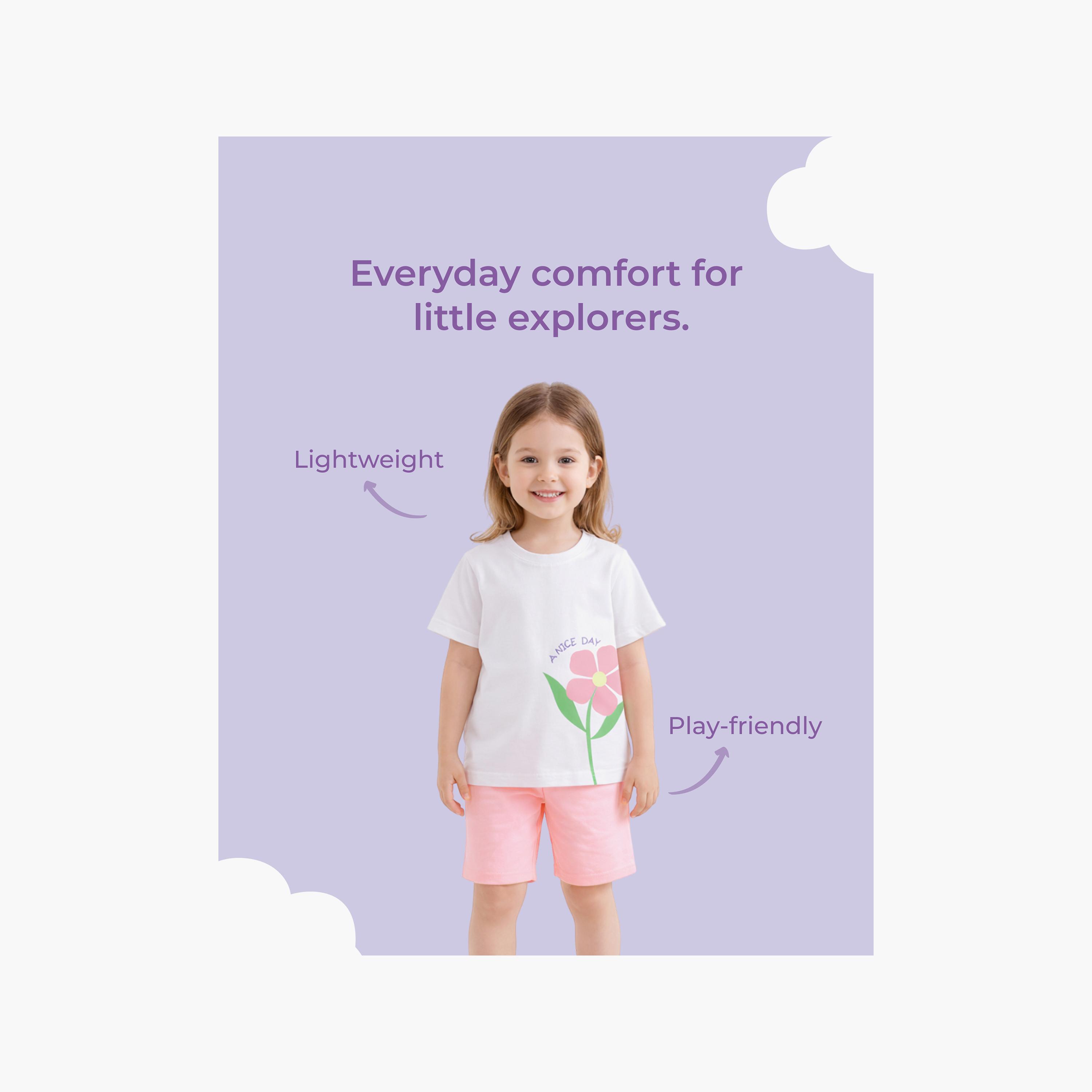 طقم تيشيرت بأكمام قصيرة بطبعة أزهار "A Nice Day" وشورت من لؤي-girls-clothing-setsandcoords-image-7