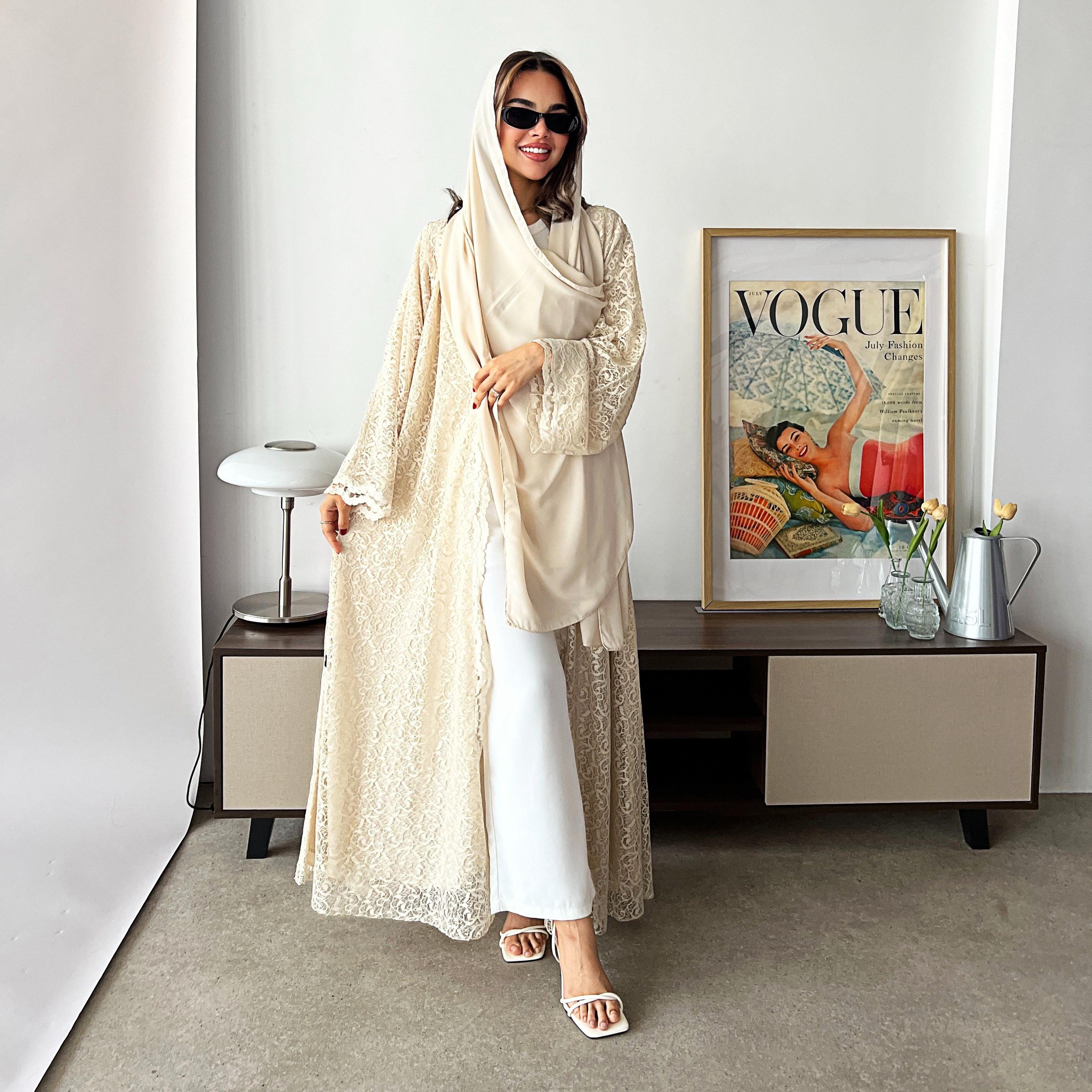 عباءة نسائية "فليرد" بأكمام واسعة من الدانتيل مع حجاب من لوسين عباية-women-arabicclothing-abayas-image-1