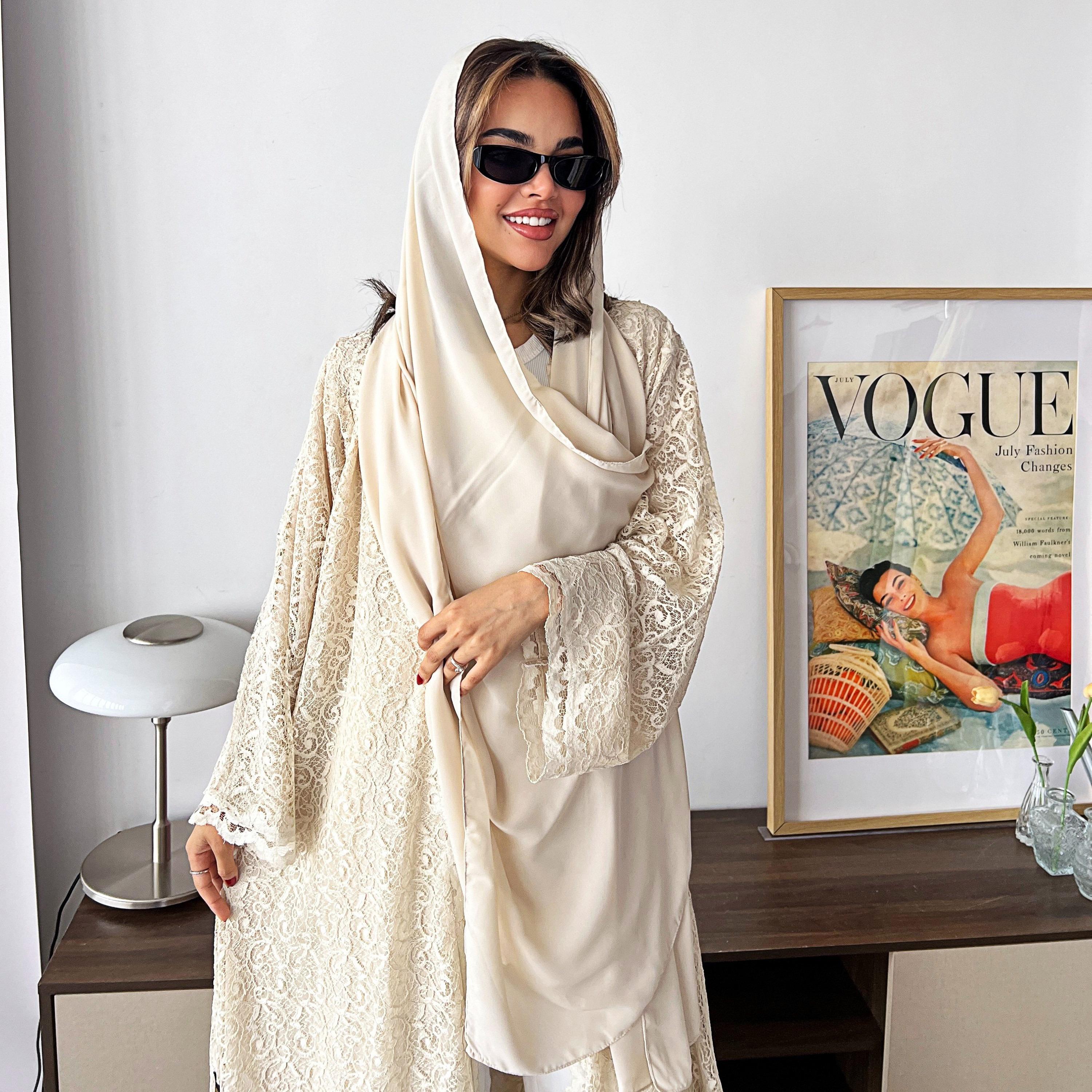 عباءة نسائية "فليرد" بأكمام واسعة من الدانتيل مع حجاب من لوسين عباية-women-arabicclothing-abayas-image-3