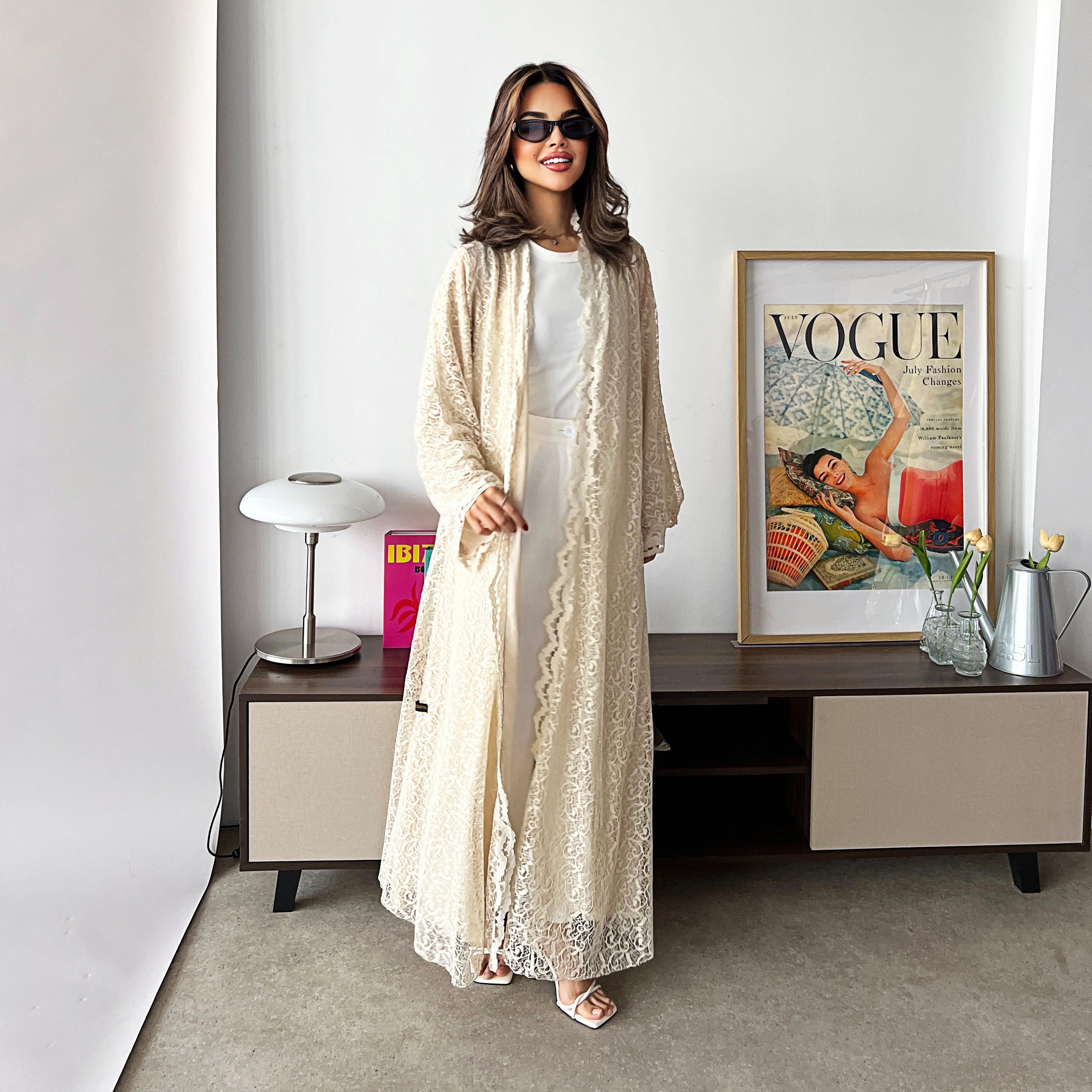 عباءة نسائية "فليرد" بأكمام واسعة من الدانتيل مع حجاب من لوسين عباية-women-arabicclothing-abayas-image-4