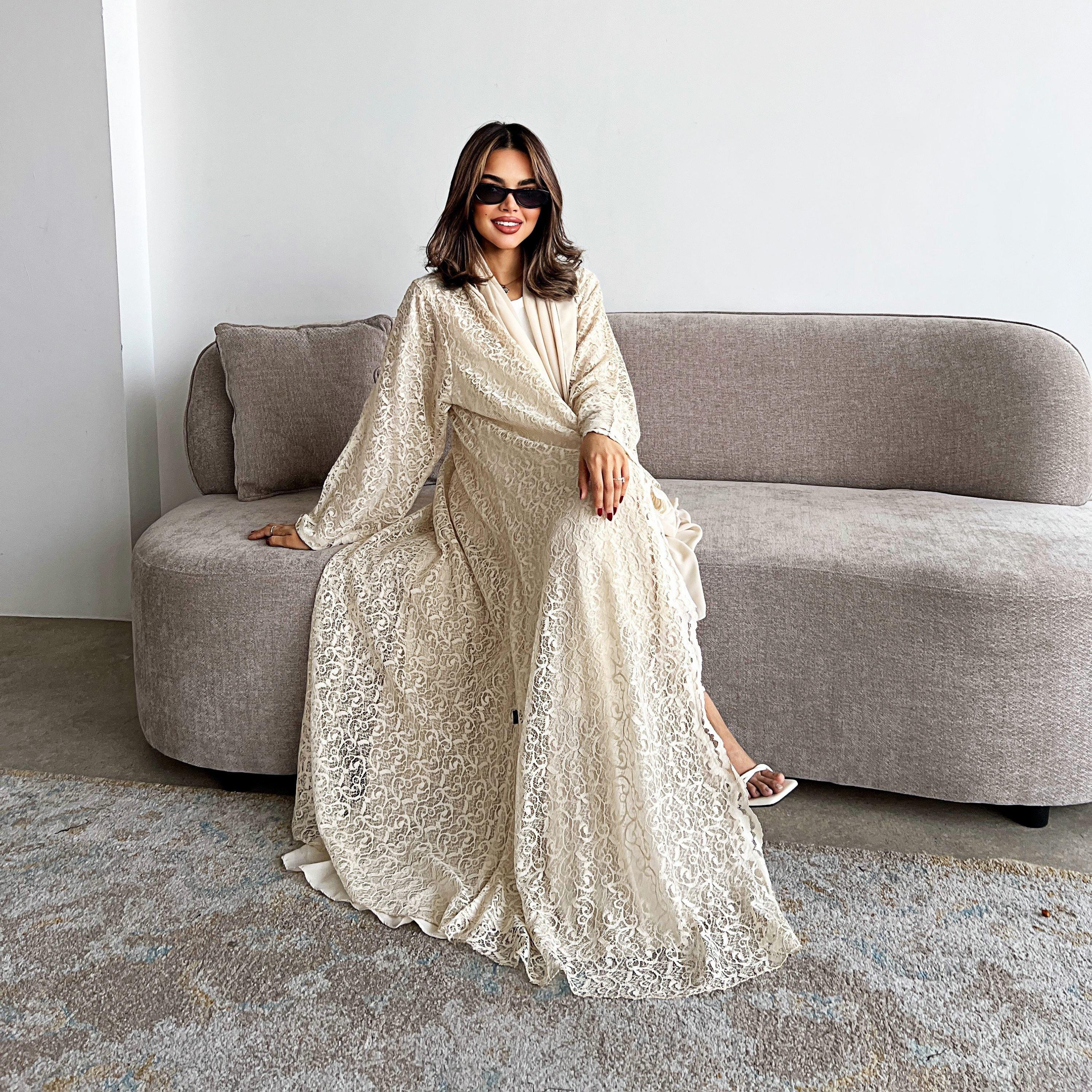 عباءة نسائية "فليرد" بأكمام واسعة من الدانتيل مع حجاب من لوسين عباية-women-arabicclothing-abayas-image-5